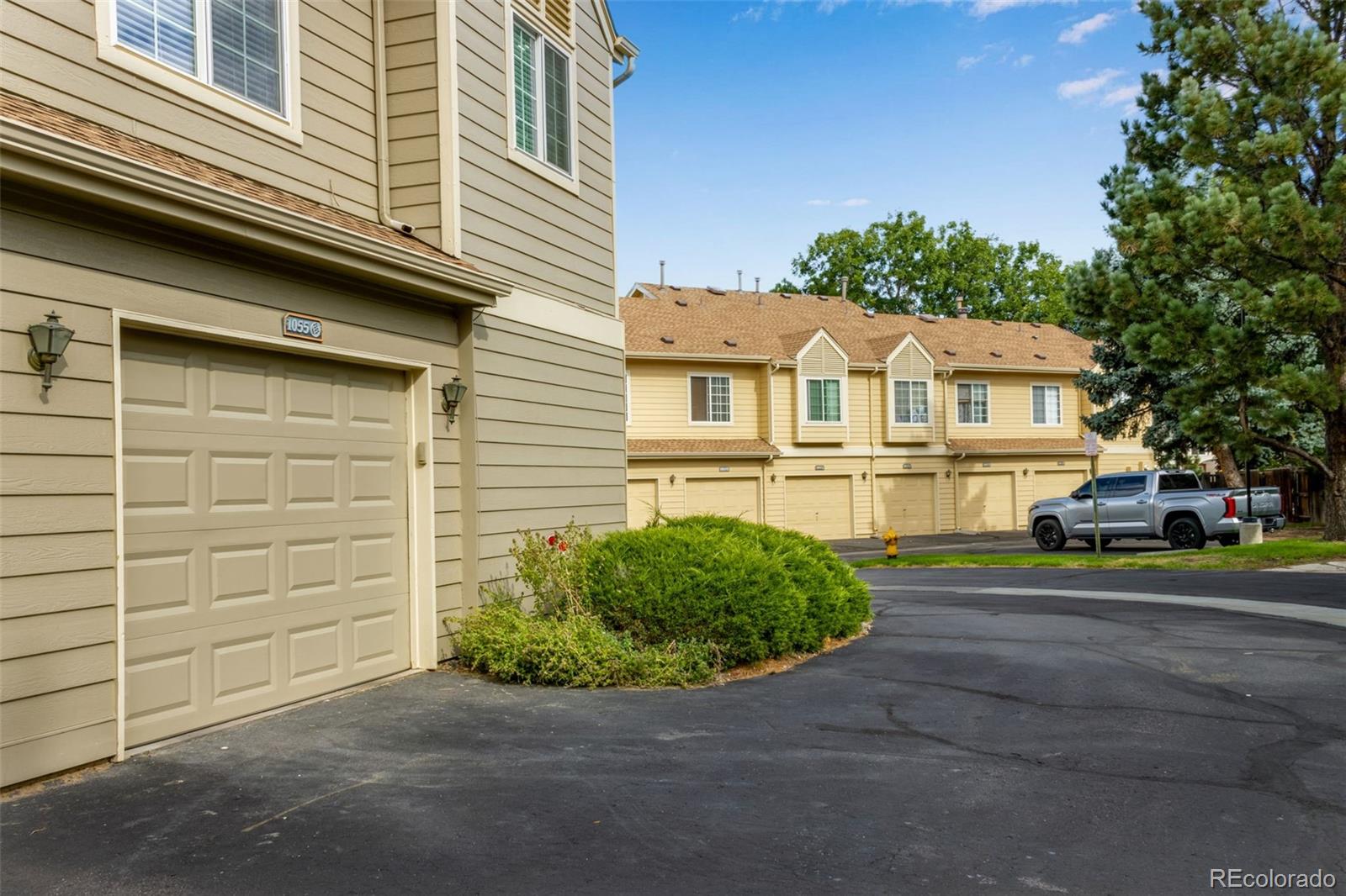 7370 Florida Avenue #1055, Denver, CO 80231, 3 Bedrooms Bedrooms, ,3 BathroomsBathrooms,Residential,For Sale,Landmark Townhomes,Florida,REC4169271
