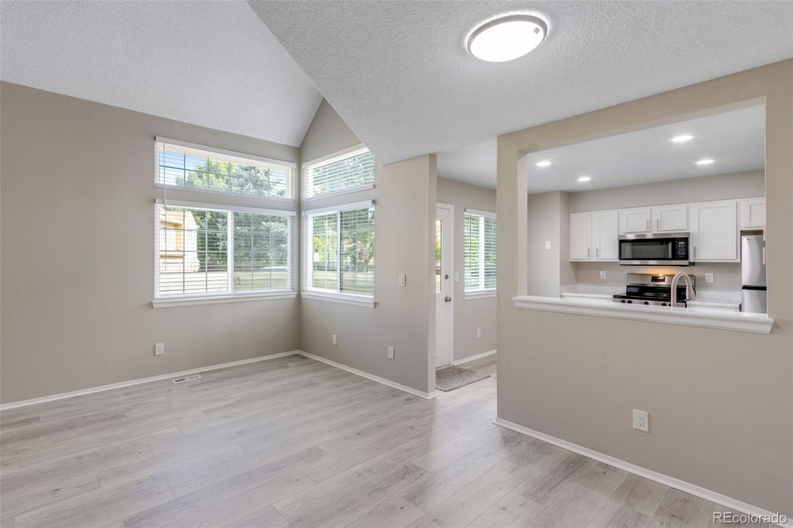 7370 Florida Avenue #1055, Denver, CO 80231, 3 Bedrooms Bedrooms, ,3 BathroomsBathrooms,Residential,For Sale,Landmark Townhomes,Florida,REC4169271