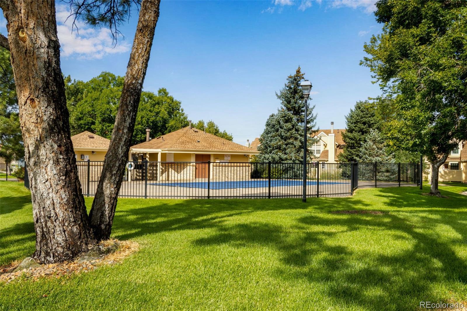 7370 Florida Avenue #1055, Denver, CO 80231, 3 Bedrooms Bedrooms, ,3 BathroomsBathrooms,Residential,For Sale,Landmark Townhomes,Florida,REC4169271