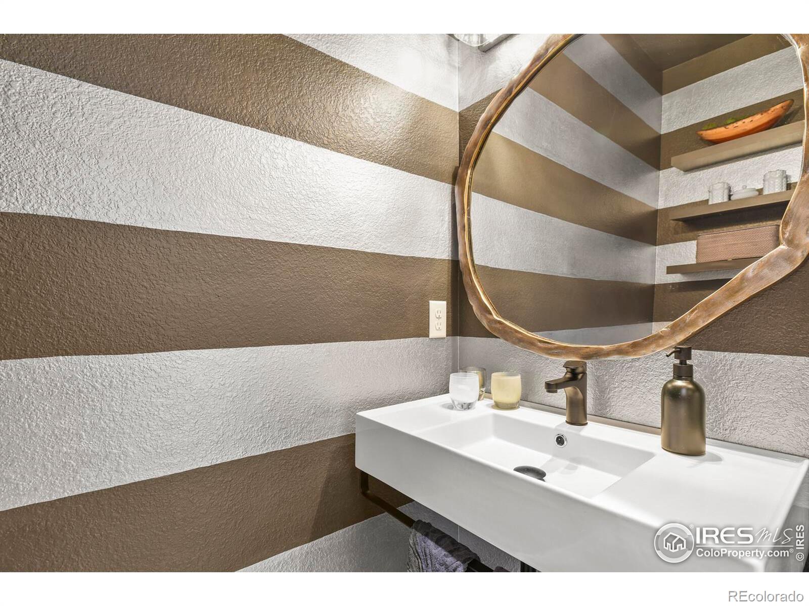 327 Simpson Street, Lafayette, CO 80026, 3 Bedrooms Bedrooms, ,4 BathroomsBathrooms,Residential,For Sale,Simpson,RECIR1018514