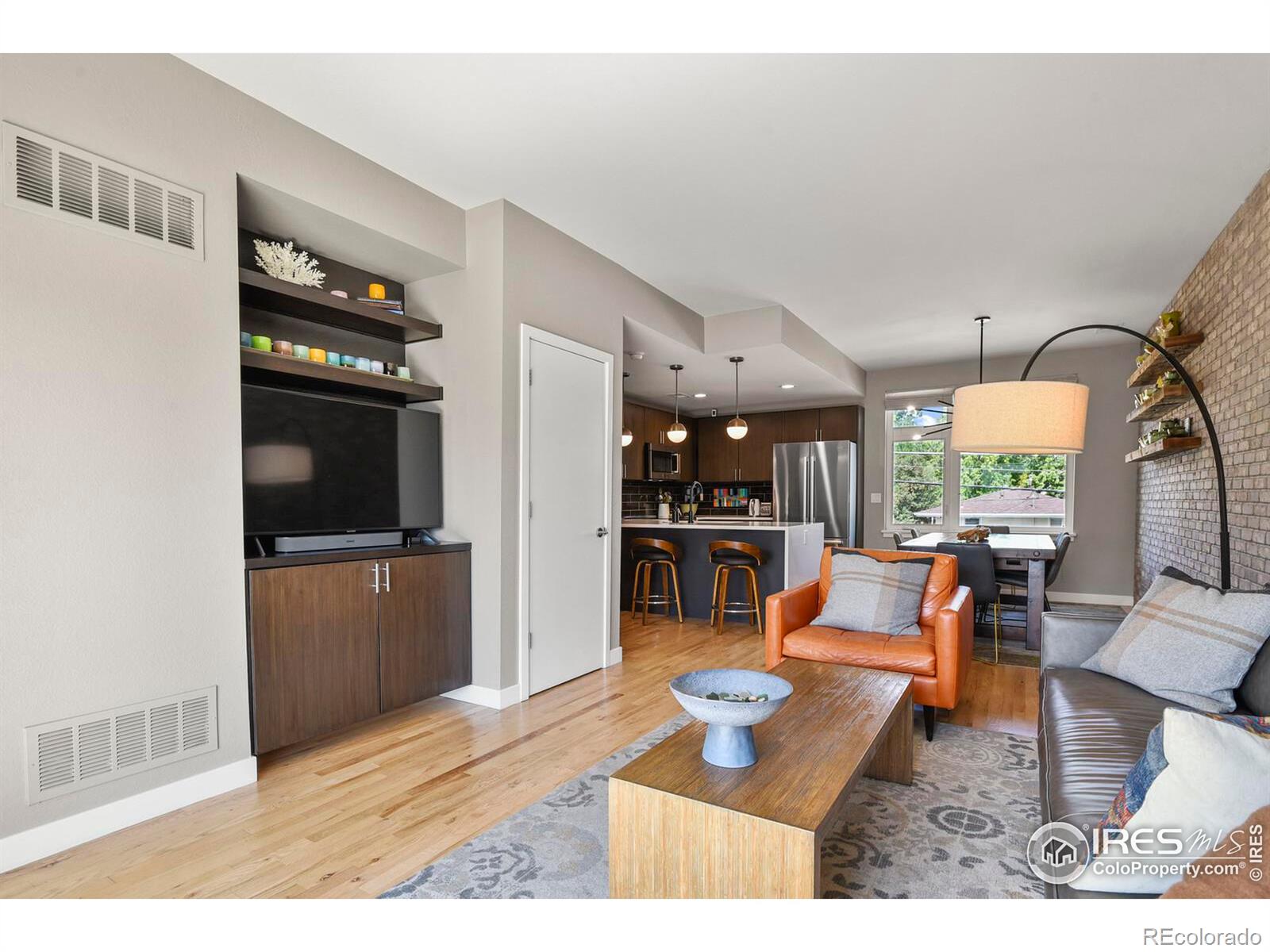 327 Simpson Street, Lafayette, CO 80026, 3 Bedrooms Bedrooms, ,4 BathroomsBathrooms,Residential,For Sale,Simpson,RECIR1018514