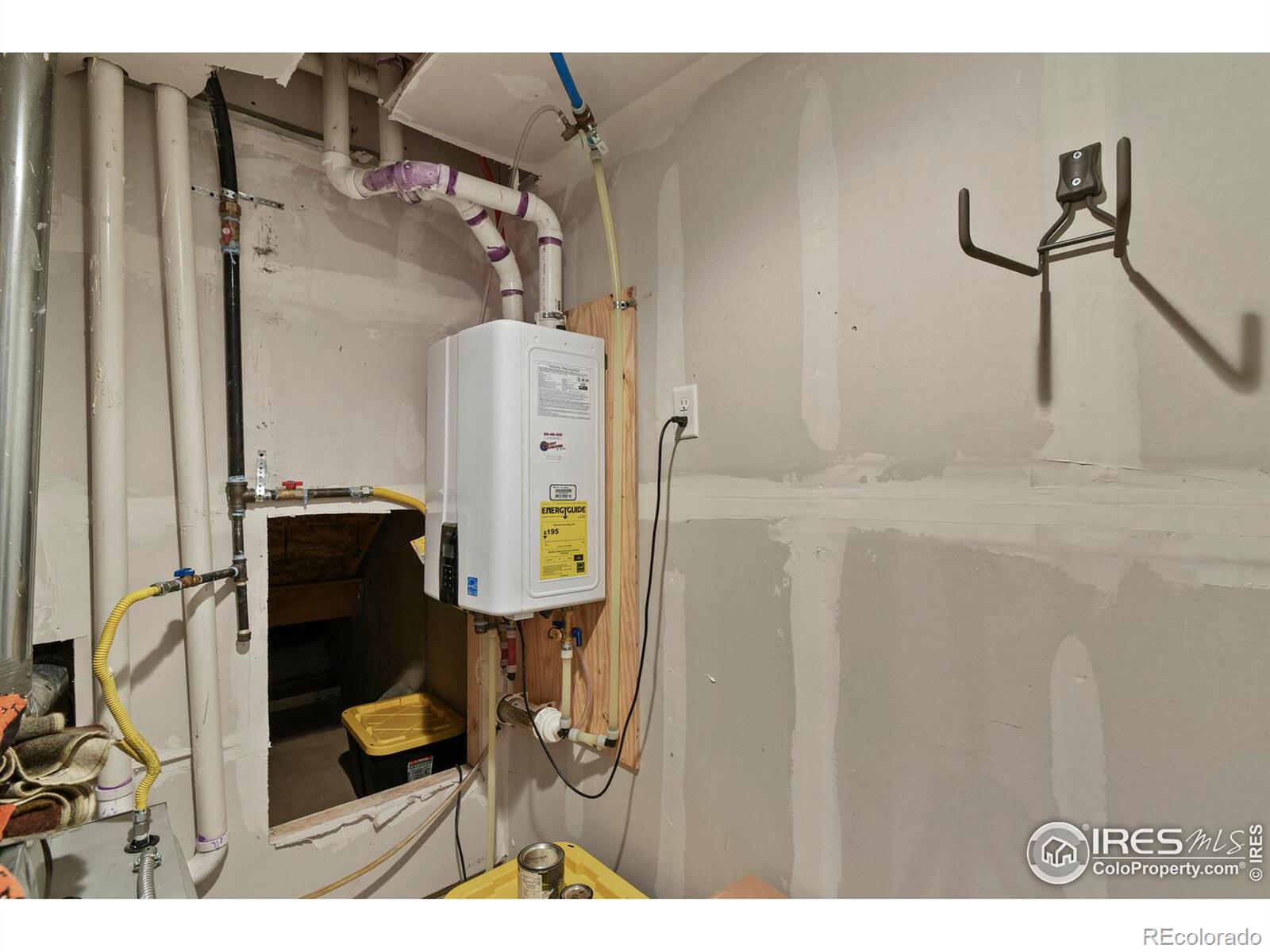 327 Simpson Street, Lafayette, CO 80026, 3 Bedrooms Bedrooms, ,4 BathroomsBathrooms,Residential,For Sale,Simpson,RECIR1018514