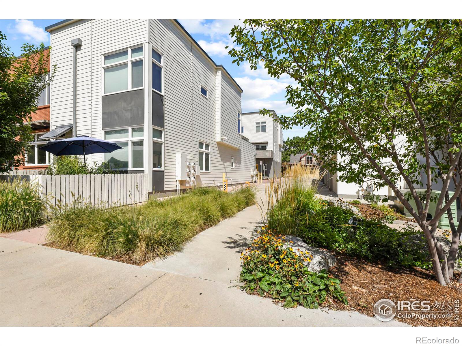 327 Simpson Street, Lafayette, CO 80026, 3 Bedrooms Bedrooms, ,4 BathroomsBathrooms,Residential,For Sale,Simpson,RECIR1018514