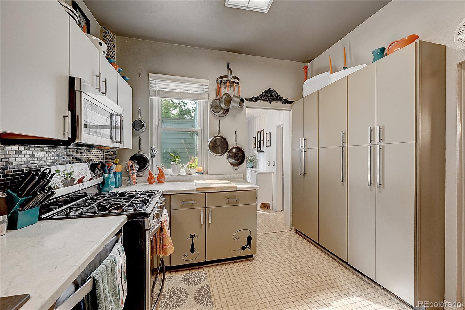 917 Kalamath Street, Denver, CO 80204, 5 Bedrooms Bedrooms, ,2 BathroomsBathrooms,Residential,For Sale,Kalamath,REC9005273