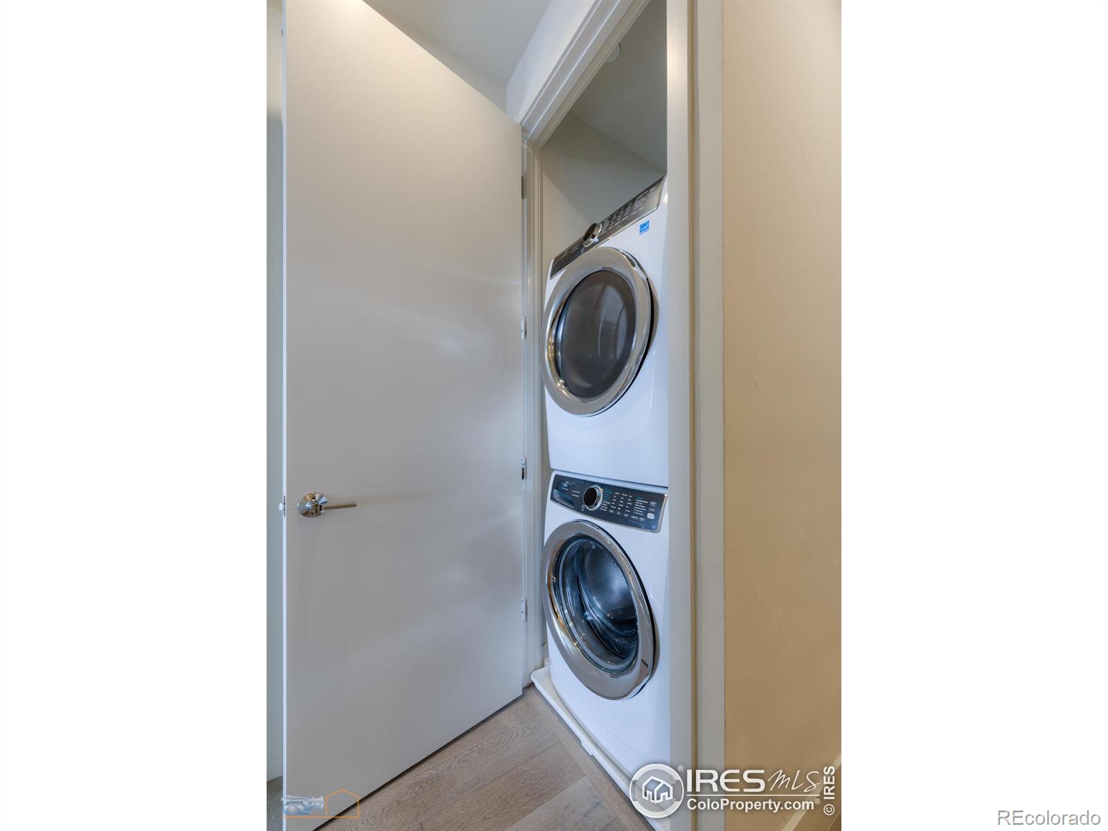 3105 Bluff Street, Boulder, CO 80301, 3 Bedrooms Bedrooms, ,3 BathroomsBathrooms,Residential,For Sale,Bluff,RECIR1018646