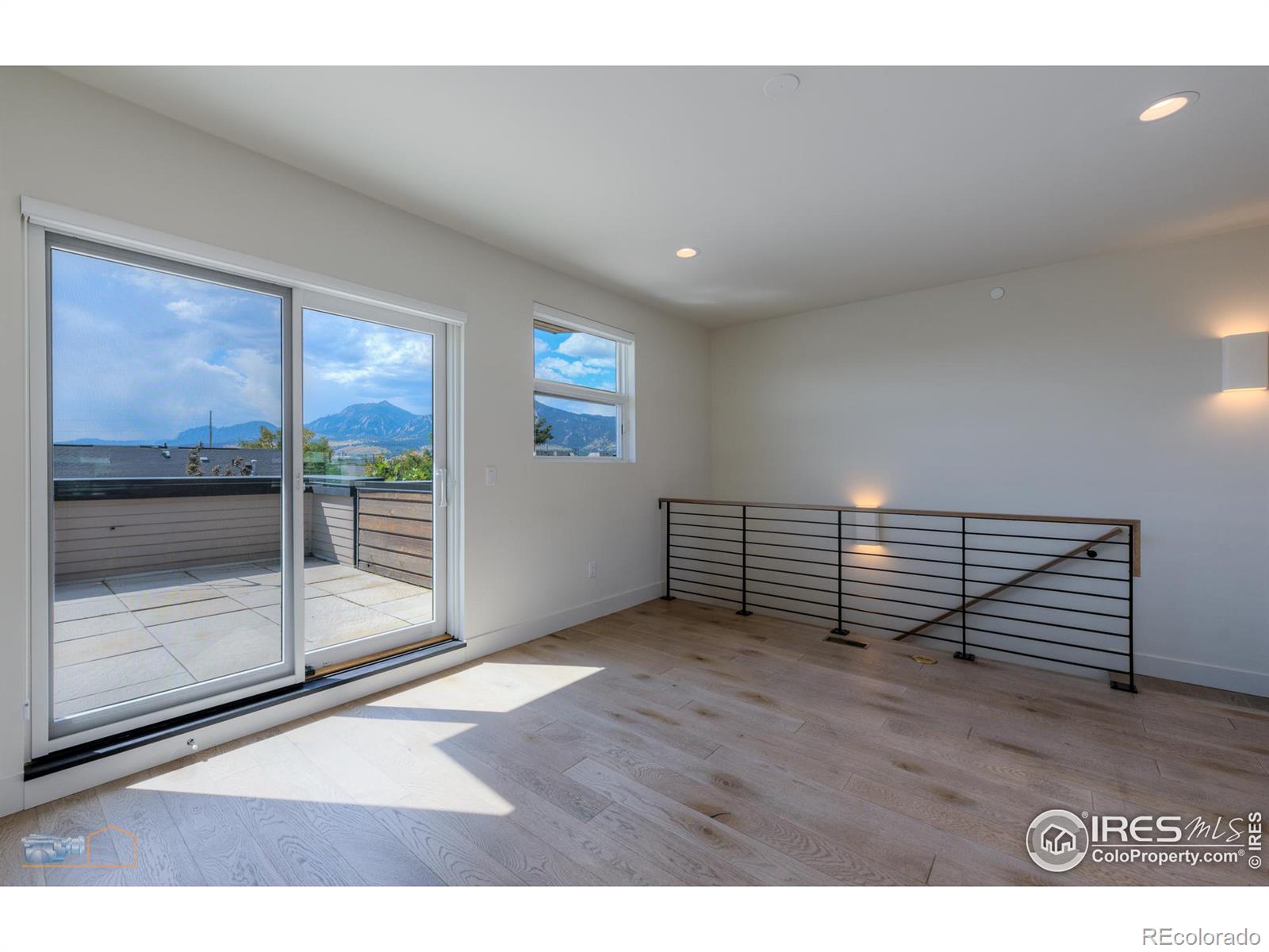 3105 Bluff Street, Boulder, CO 80301, 3 Bedrooms Bedrooms, ,3 BathroomsBathrooms,Residential,For Sale,Bluff,RECIR1018646