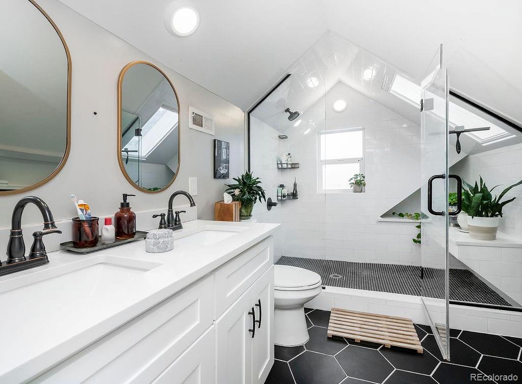3443 Lawrence Street, Denver, CO 80205, 4 Bedrooms Bedrooms, ,3 BathroomsBathrooms,Residential,For Sale,Lawrence,REC4495413