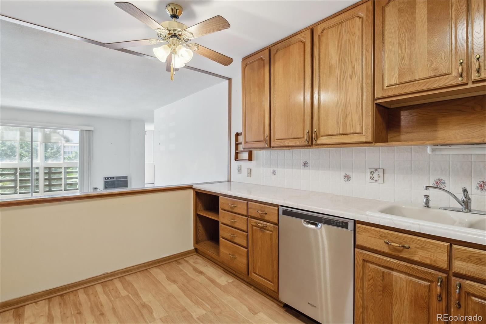 660 Alton Way #5C, Denver, CO 80247, 2 Bedrooms Bedrooms, ,2 BathroomsBathrooms,Residential,For Sale,Alton,REC3204240