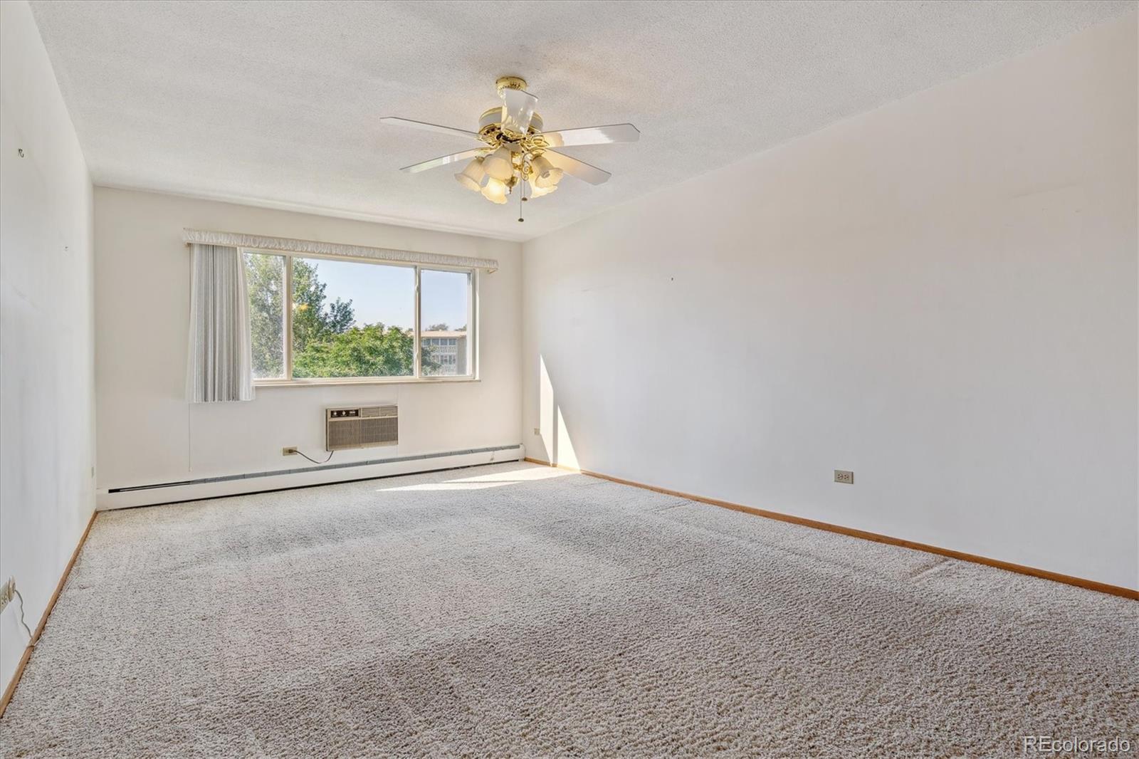 660 Alton Way #5C, Denver, CO 80247, 2 Bedrooms Bedrooms, ,2 BathroomsBathrooms,Residential,For Sale,Alton,REC3204240