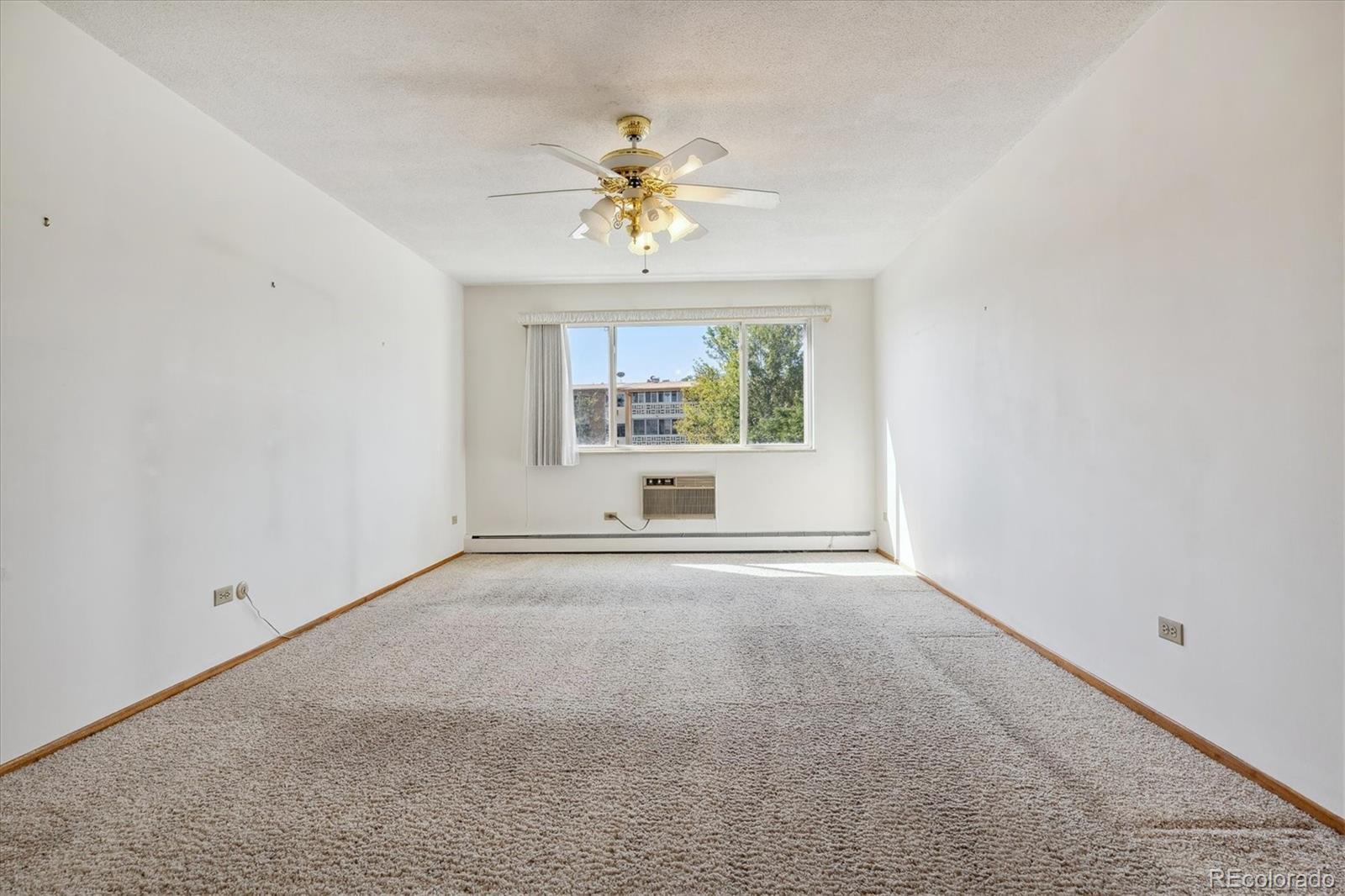 660 Alton Way #5C, Denver, CO 80247, 2 Bedrooms Bedrooms, ,2 BathroomsBathrooms,Residential,For Sale,Alton,REC3204240