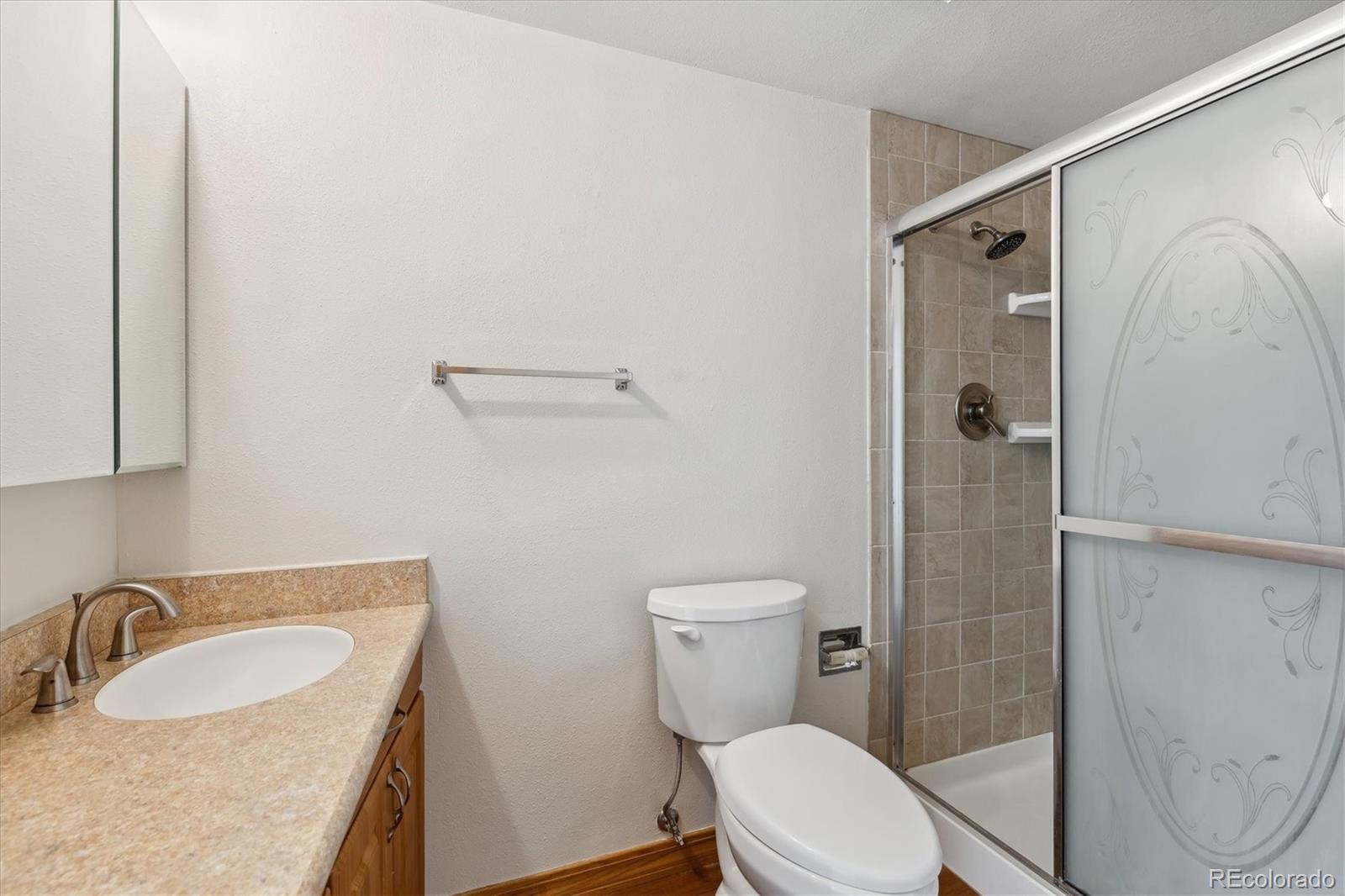 660 Alton Way #5C, Denver, CO 80247, 2 Bedrooms Bedrooms, ,2 BathroomsBathrooms,Residential,For Sale,Alton,REC3204240