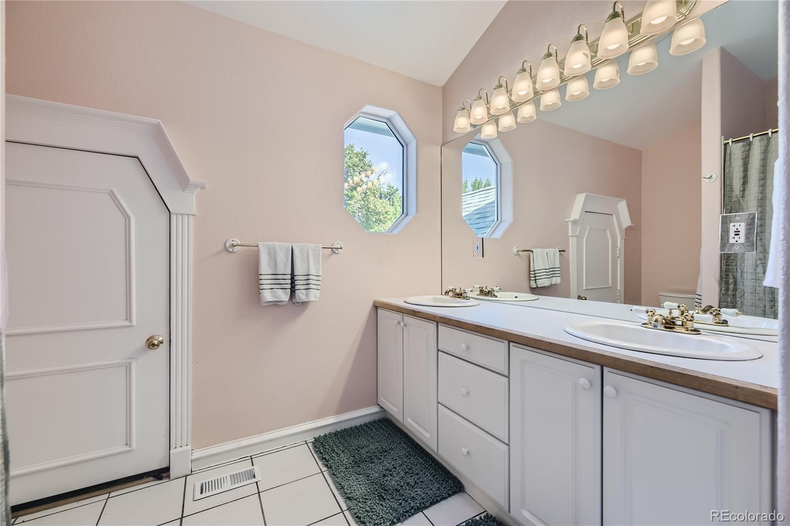 5551 Cedar Street, Littleton, CO 80120, 6 Bedrooms Bedrooms, ,4 BathroomsBathrooms,Residential,For Sale,Cedar,REC3406999