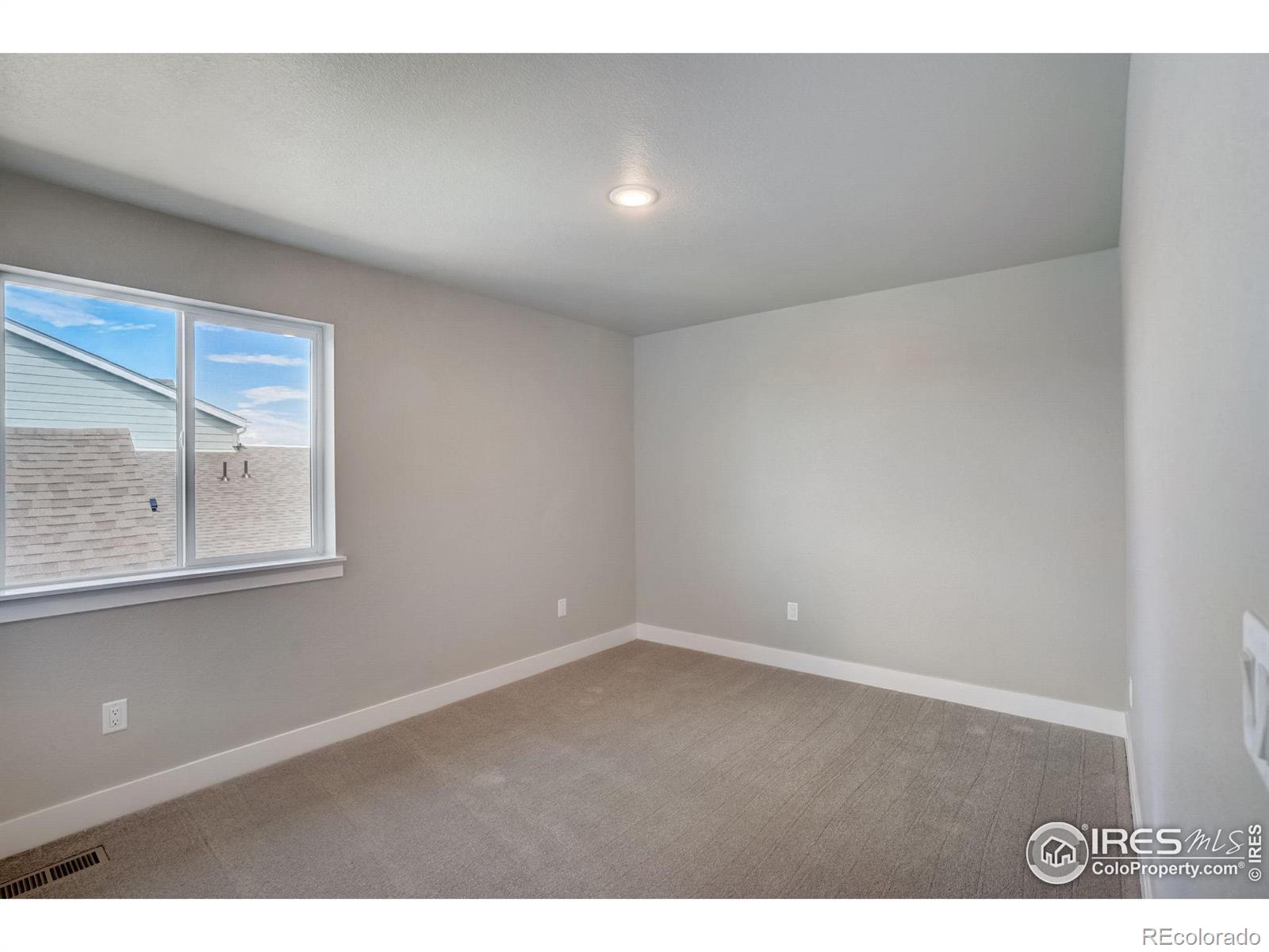 5018 Rendezvous Parkway, Timnath, CO 80547, 3 Bedrooms Bedrooms, ,3 BathroomsBathrooms,Residential,For Sale,Rendezvous,RECIR1018772