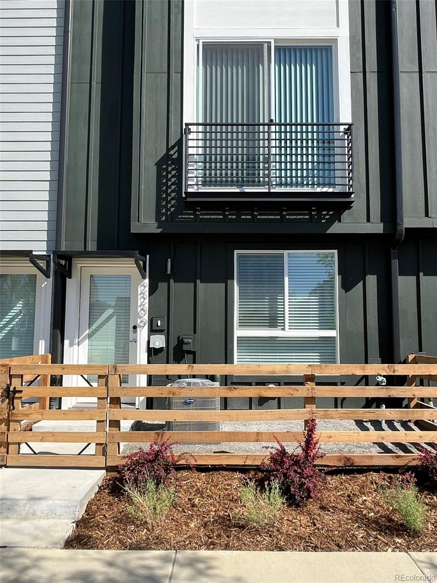2209 Pike Road, Longmont, CO 80504, 2 Bedrooms Bedrooms, ,3 BathroomsBathrooms,Rental,For Rent,Lupine Longmont,Pike,REC8095581