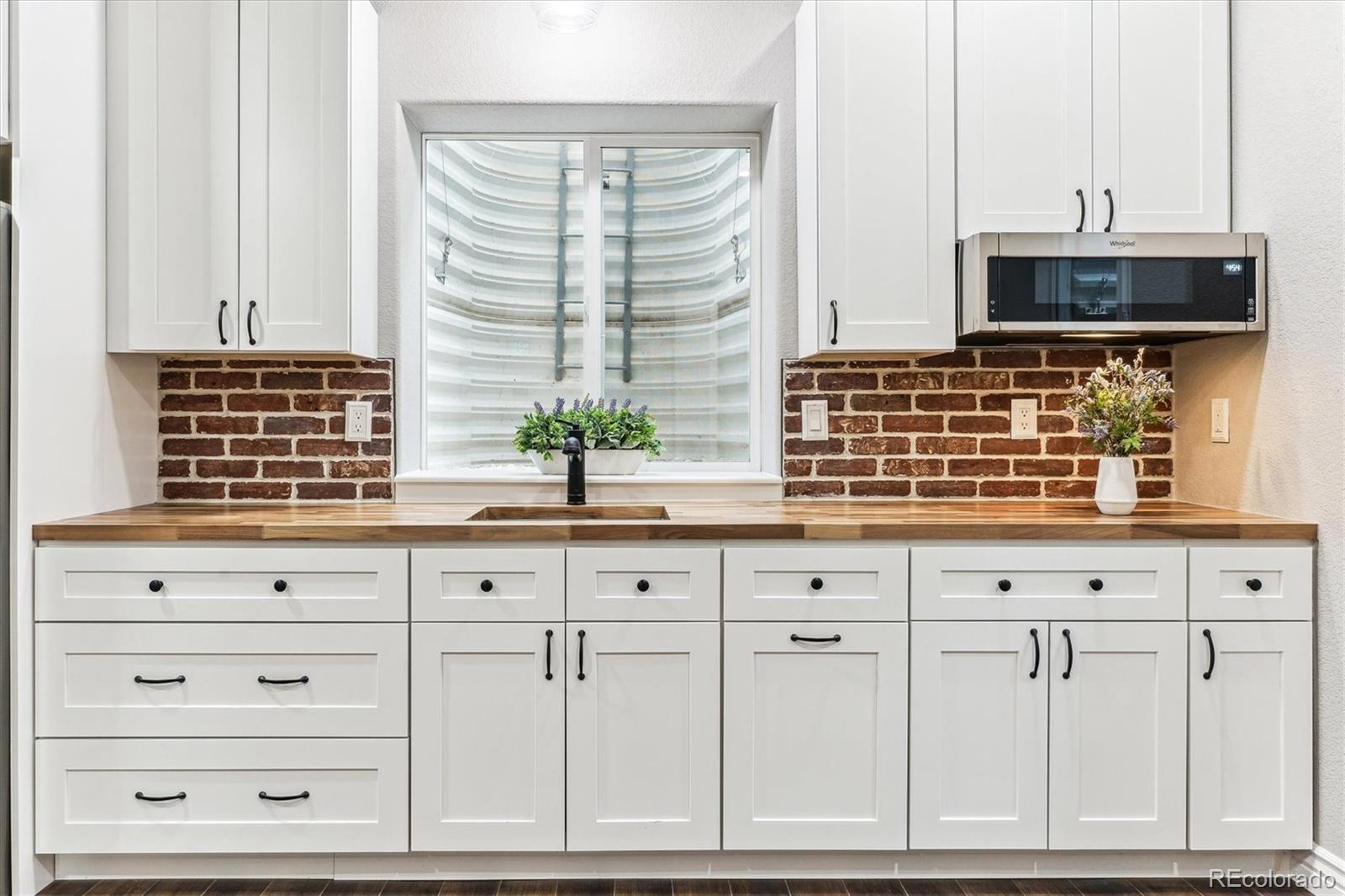 6043 S Paris Street, Greenwood Village, CO 80111, 5 Bedrooms Bedrooms, ,5 BathroomsBathrooms,Residential,For Sale,Paris,REC8517522