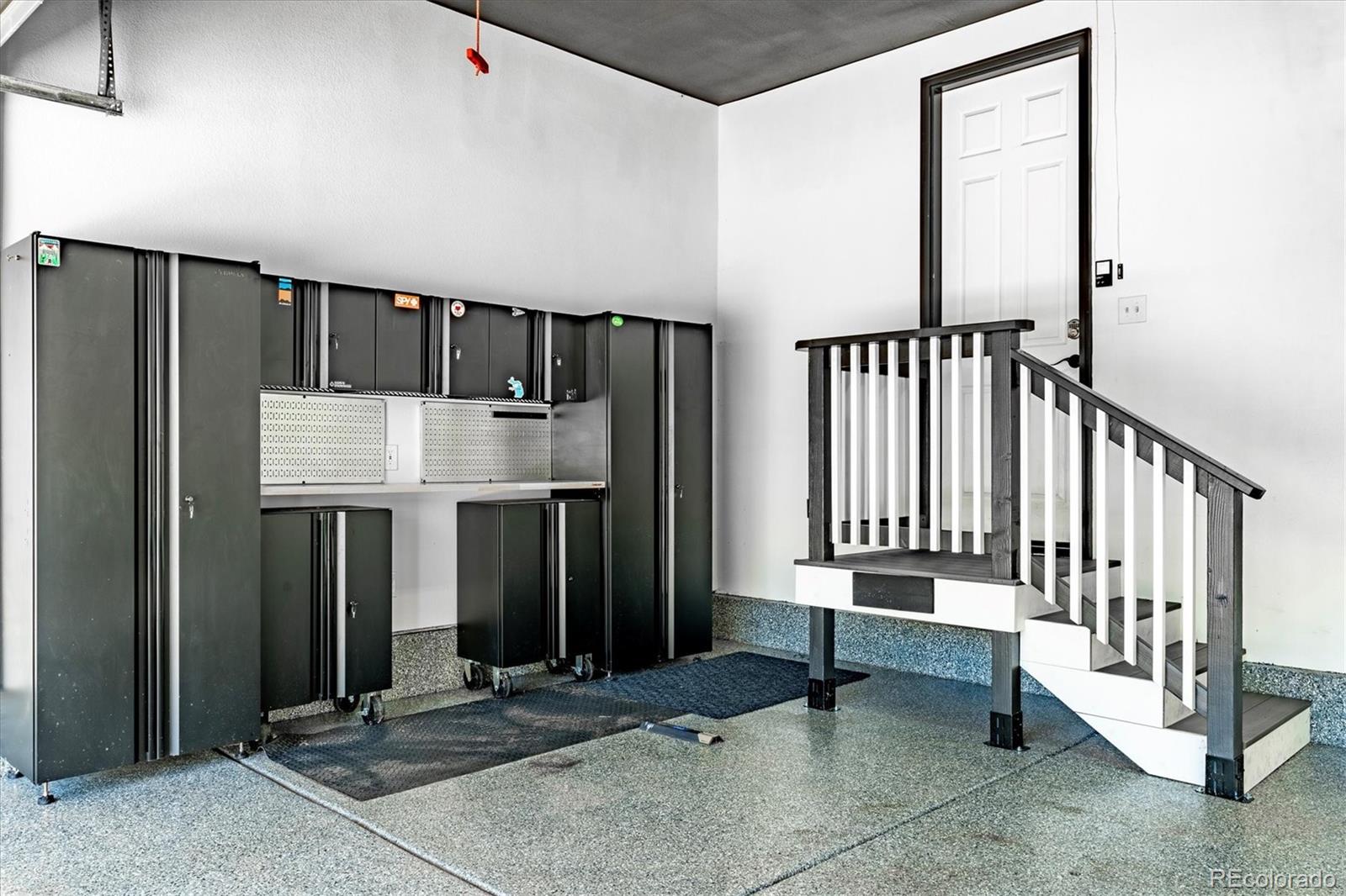 6043 S Paris Street, Greenwood Village, CO 80111, 5 Bedrooms Bedrooms, ,5 BathroomsBathrooms,Residential,For Sale,Paris,REC8517522