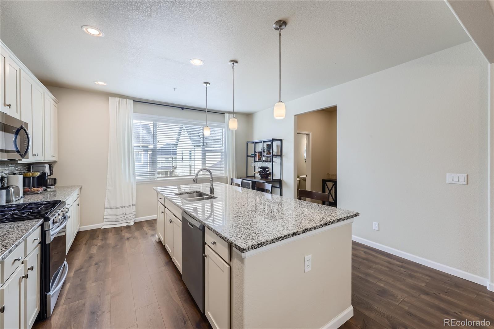 5355 97th Avenue, Broomfield, CO 80020, 3 Bedrooms Bedrooms, ,4 BathroomsBathrooms,Residential,For Sale,97th,REC9579377