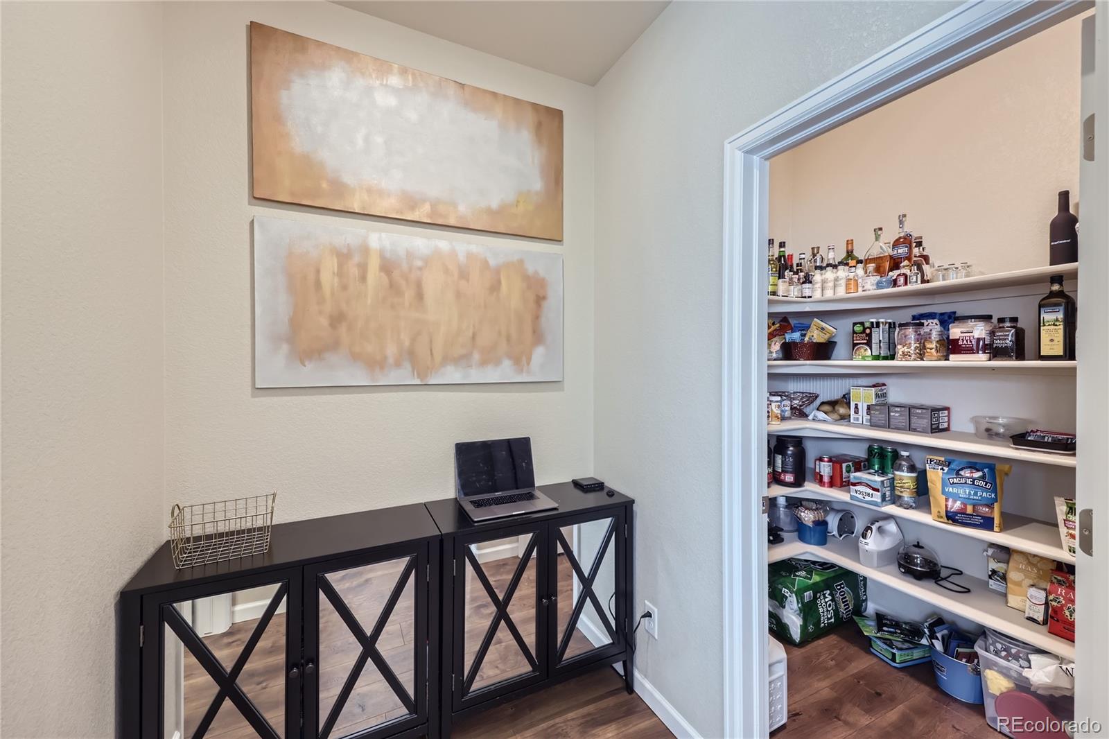 5355 97th Avenue, Broomfield, CO 80020, 3 Bedrooms Bedrooms, ,4 BathroomsBathrooms,Residential,For Sale,97th,REC9579377