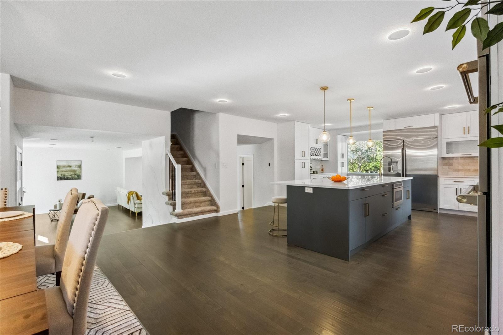 7165 Oneida Circle, Centennial, CO 80112, 5 Bedrooms Bedrooms, ,4 BathroomsBathrooms,Residential,For Sale,Oneida,REC4518918