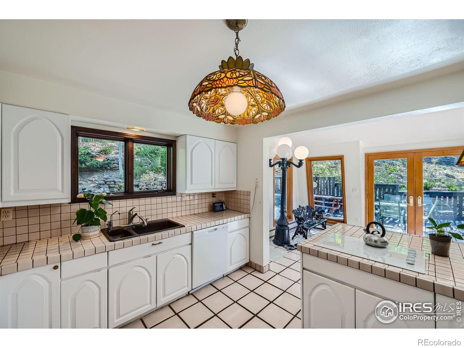 30452 Hollings Way, Golden, CO 80403, 3 Bedrooms Bedrooms, ,4 BathroomsBathrooms,Residential,For Sale,Hollings,RECIR1019037