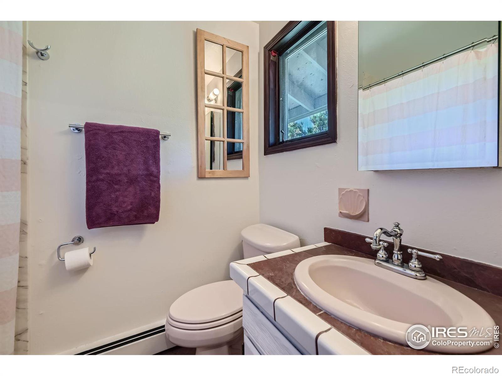 30452 Hollings Way, Golden, CO 80403, 3 Bedrooms Bedrooms, ,4 BathroomsBathrooms,Residential,For Sale,Hollings,RECIR1019037