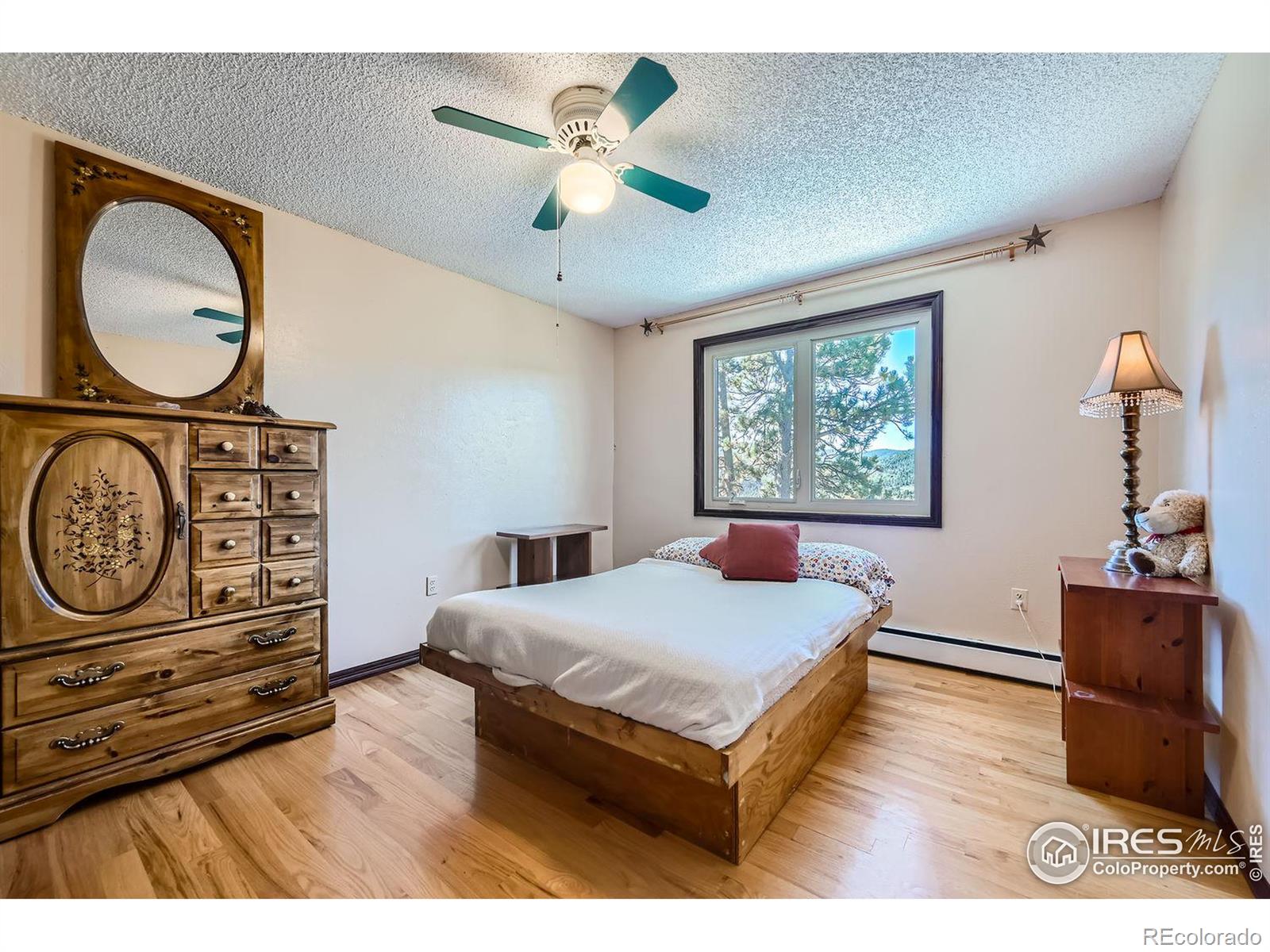 30452 Hollings Way, Golden, CO 80403, 3 Bedrooms Bedrooms, ,4 BathroomsBathrooms,Residential,For Sale,Hollings,RECIR1019037