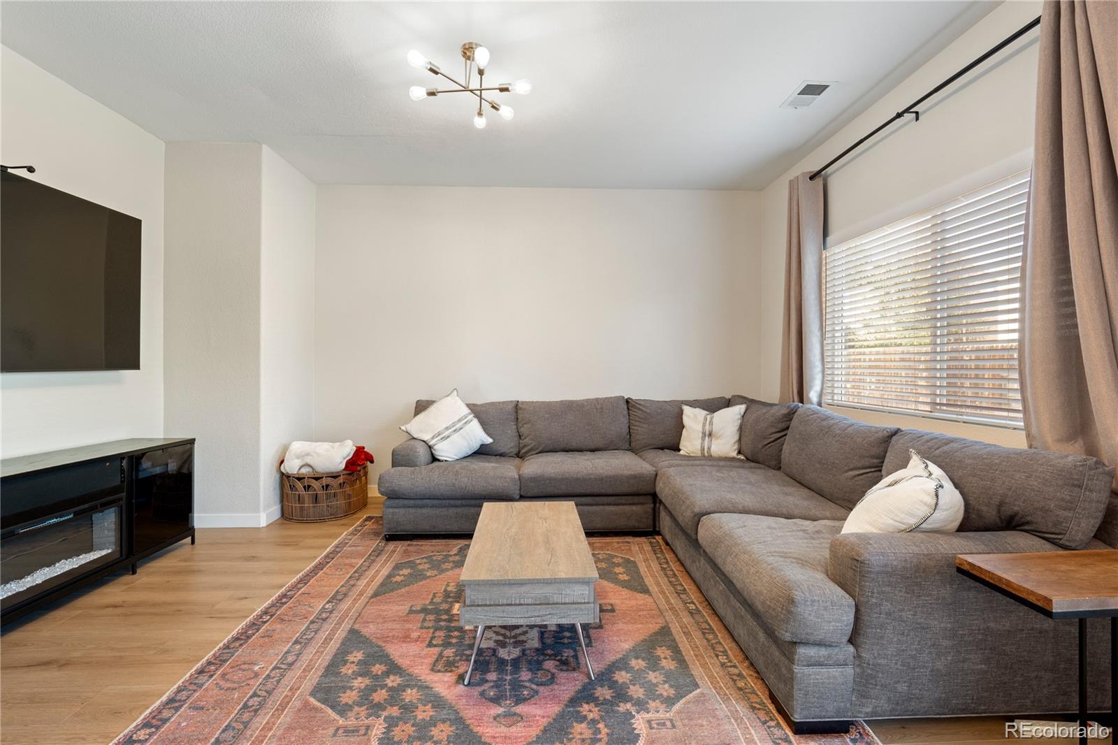 4947 Stoneham Avenue, Castle Rock, CO 80104, 3 Bedrooms Bedrooms, ,3 BathroomsBathrooms,Residential,For Sale,Stoneham,REC8820844