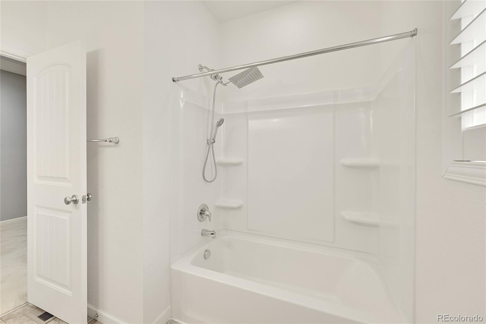 2402 156th Place, Thornton, CO 80602, 3 Bedrooms Bedrooms, ,2 BathroomsBathrooms,Residential,For Sale,156th,REC3293132