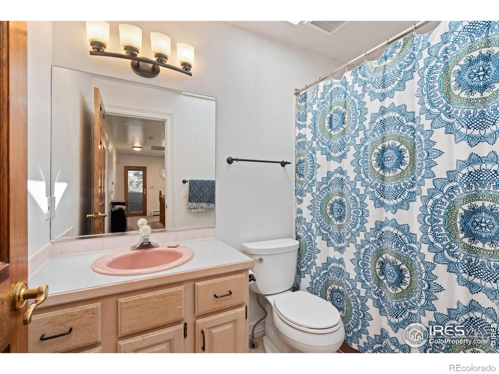 21977 County Road 78, Eaton, CO 80615, 3 Bedrooms Bedrooms, ,3 BathroomsBathrooms,Residential,For Sale,County Road 78,RECIR1019016