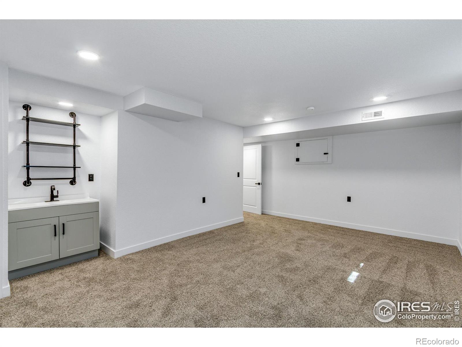 301 Bowline Court, Fort Collins, CO 80525, 4 Bedrooms Bedrooms, ,3 BathroomsBathrooms,Residential,For Sale,Bowline,RECIR1018982