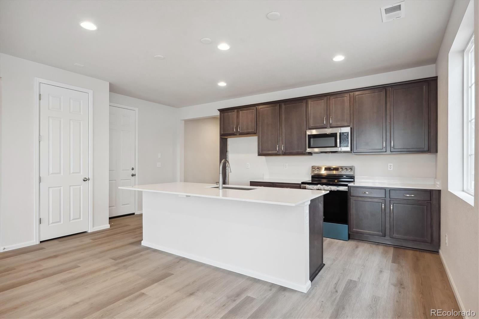 1361 Rock Cliff Avenue, Erie, CO 80516, 4 Bedrooms Bedrooms, ,2 BathroomsBathrooms,Residential,For Sale,Rock Cliff,REC5972505