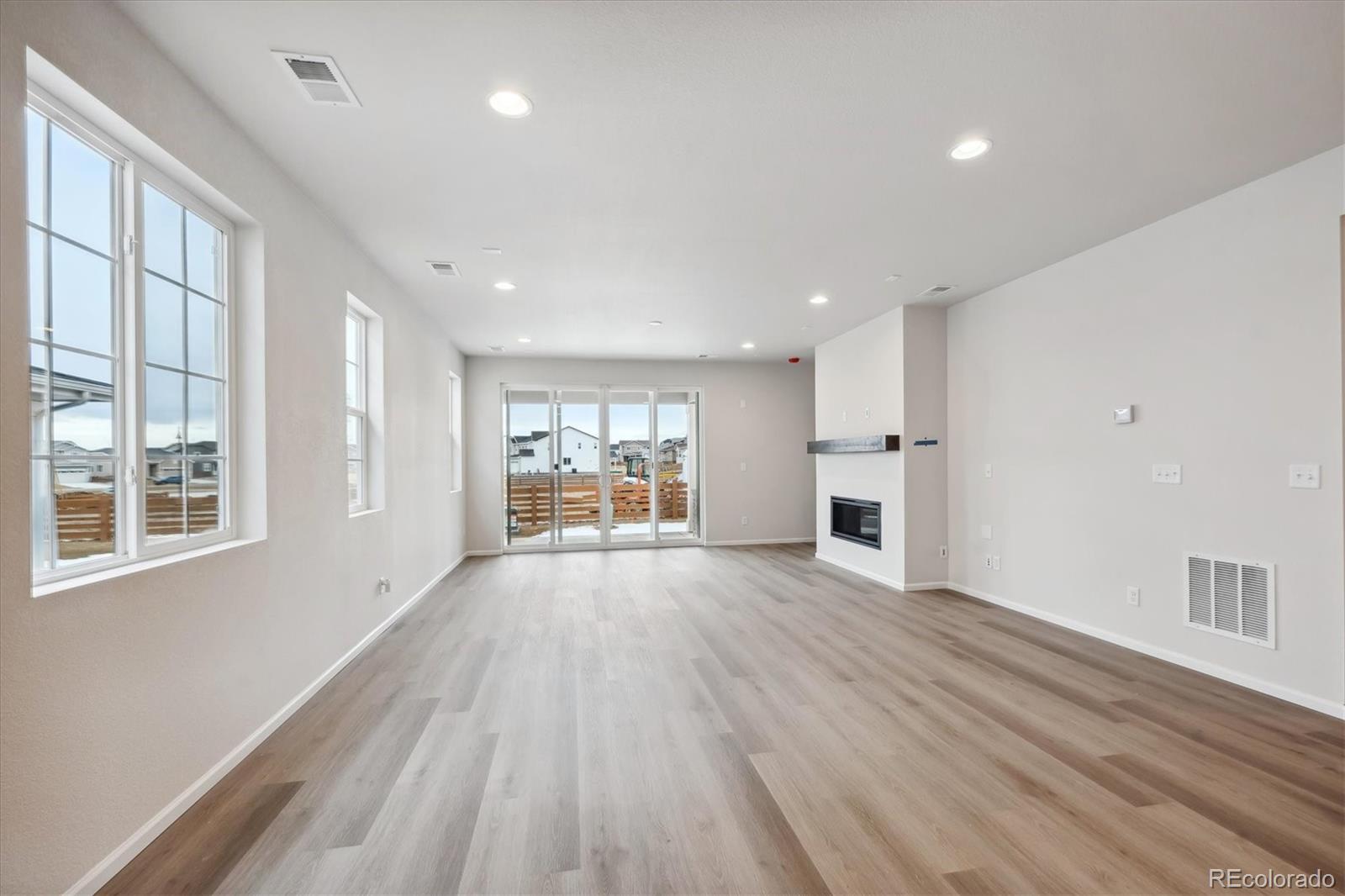 1361 Rock Cliff Avenue, Erie, CO 80516, 4 Bedrooms Bedrooms, ,2 BathroomsBathrooms,Residential,For Sale,Rock Cliff,REC5972505