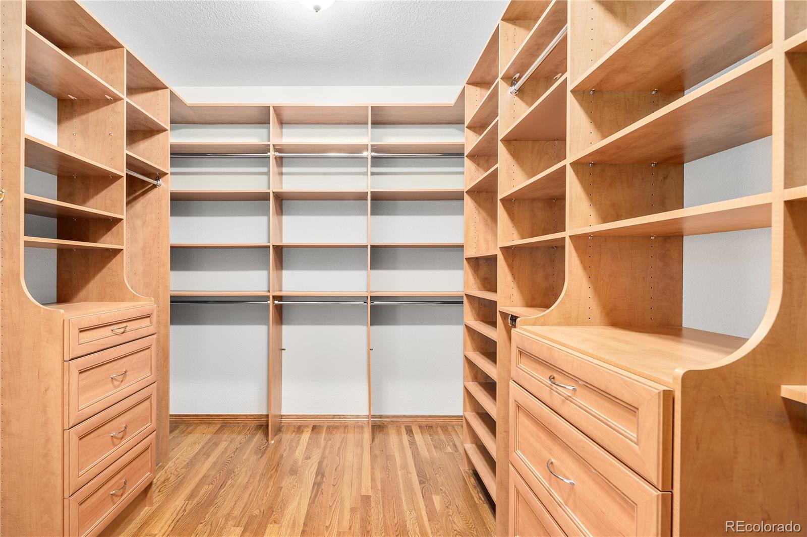 9540 Field Way, Littleton, CO 80127, 5 Bedrooms Bedrooms, ,5 BathroomsBathrooms,Residential,For Sale,Field,REC8647587