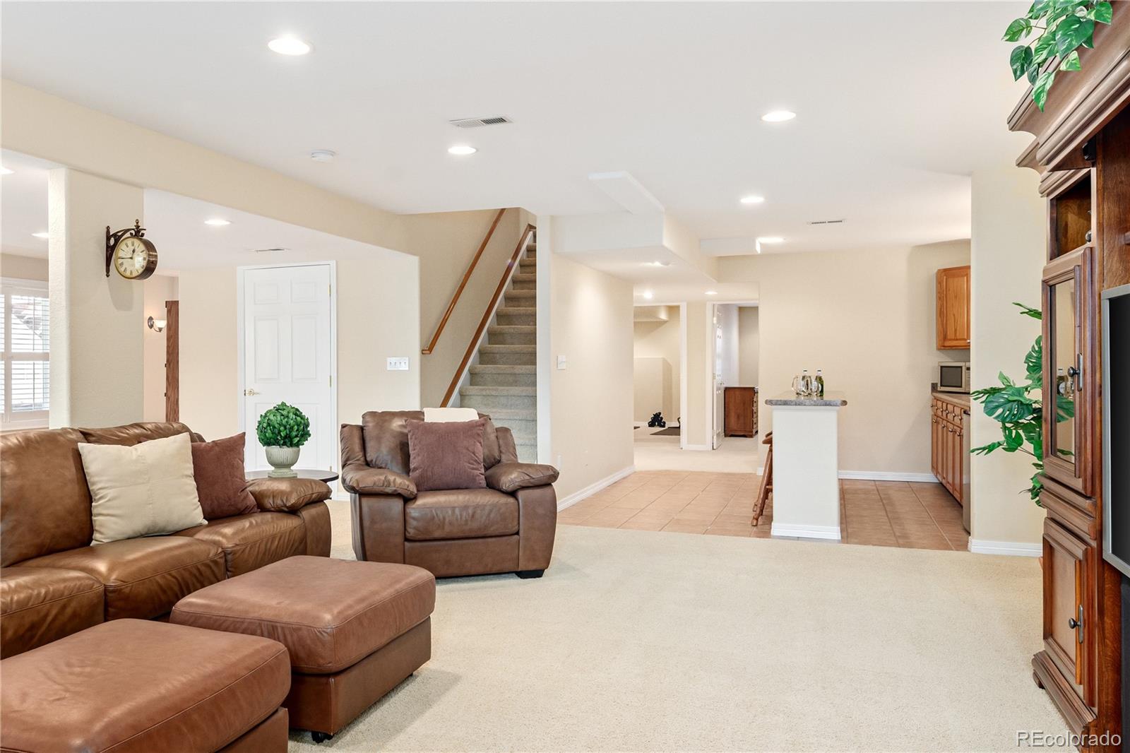 9540 Field Way, Littleton, CO 80127, 5 Bedrooms Bedrooms, ,5 BathroomsBathrooms,Residential,For Sale,Field,REC8647587