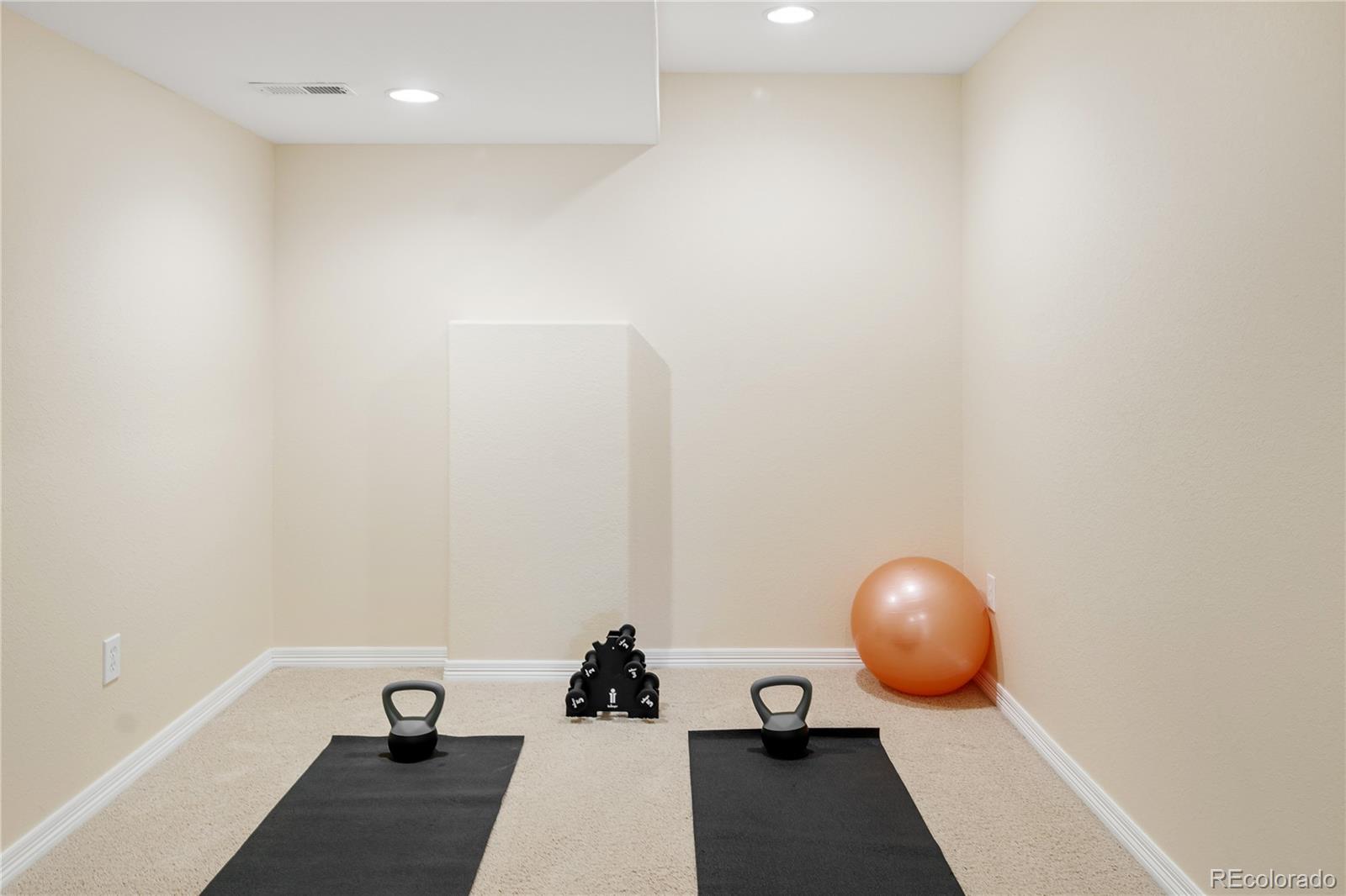 9540 Field Way, Littleton, CO 80127, 5 Bedrooms Bedrooms, ,5 BathroomsBathrooms,Residential,For Sale,Field,REC8647587