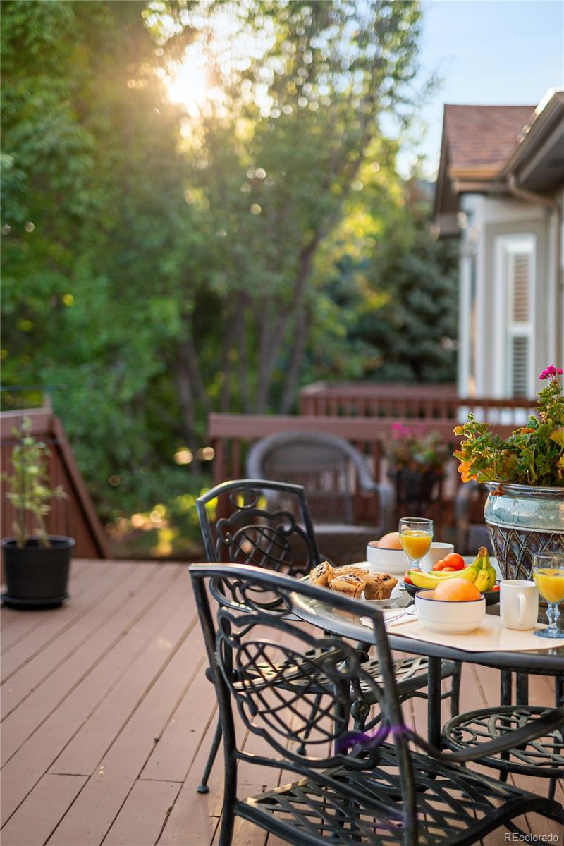 9540 Field Way, Littleton, CO 80127, 5 Bedrooms Bedrooms, ,5 BathroomsBathrooms,Residential,For Sale,Field,REC8647587