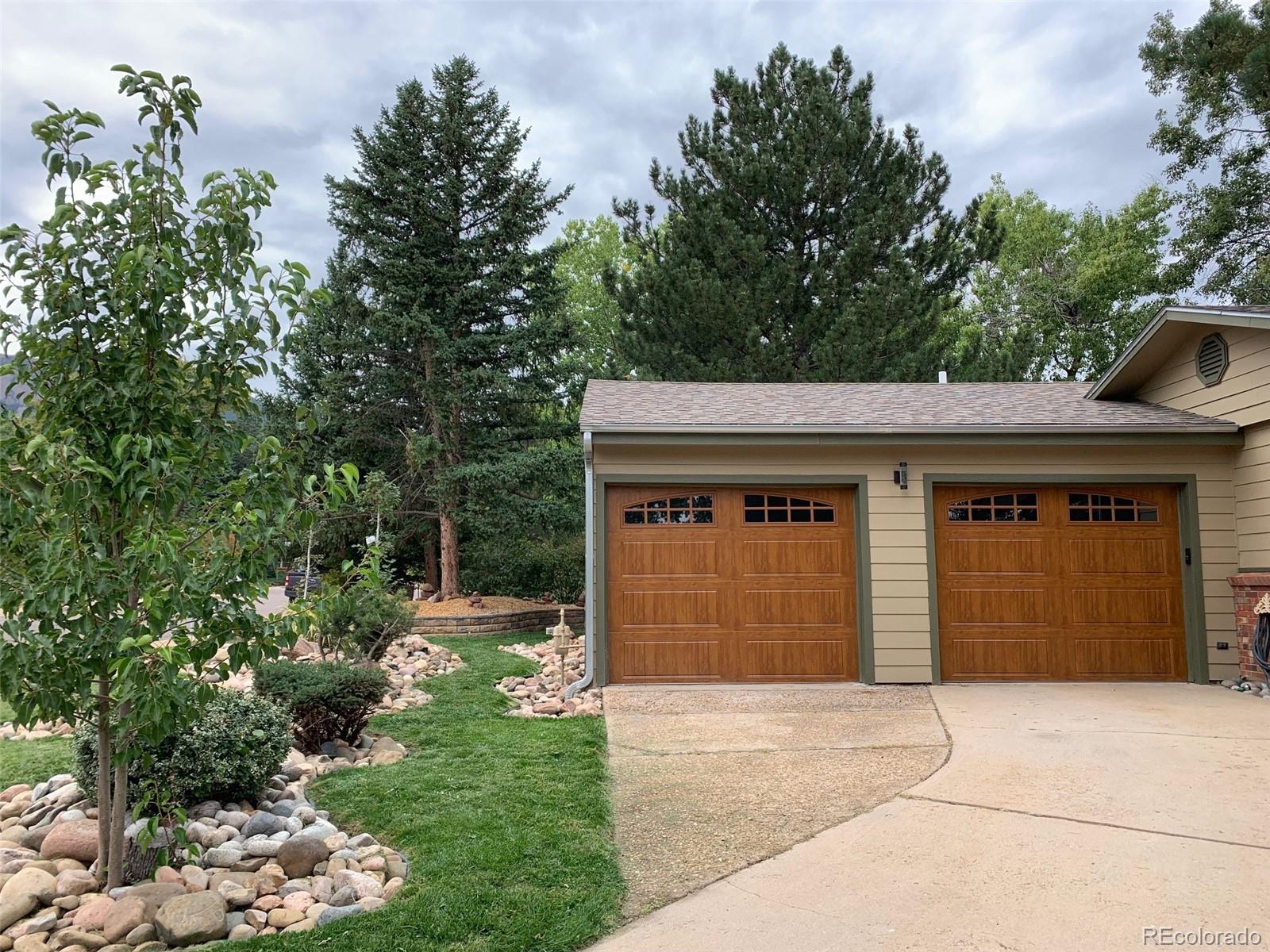 1355 Claremont Drive, Boulder, CO 80305, 3 Bedrooms Bedrooms, ,2 BathroomsBathrooms,Residential,For Sale,Claremont,REC4810977