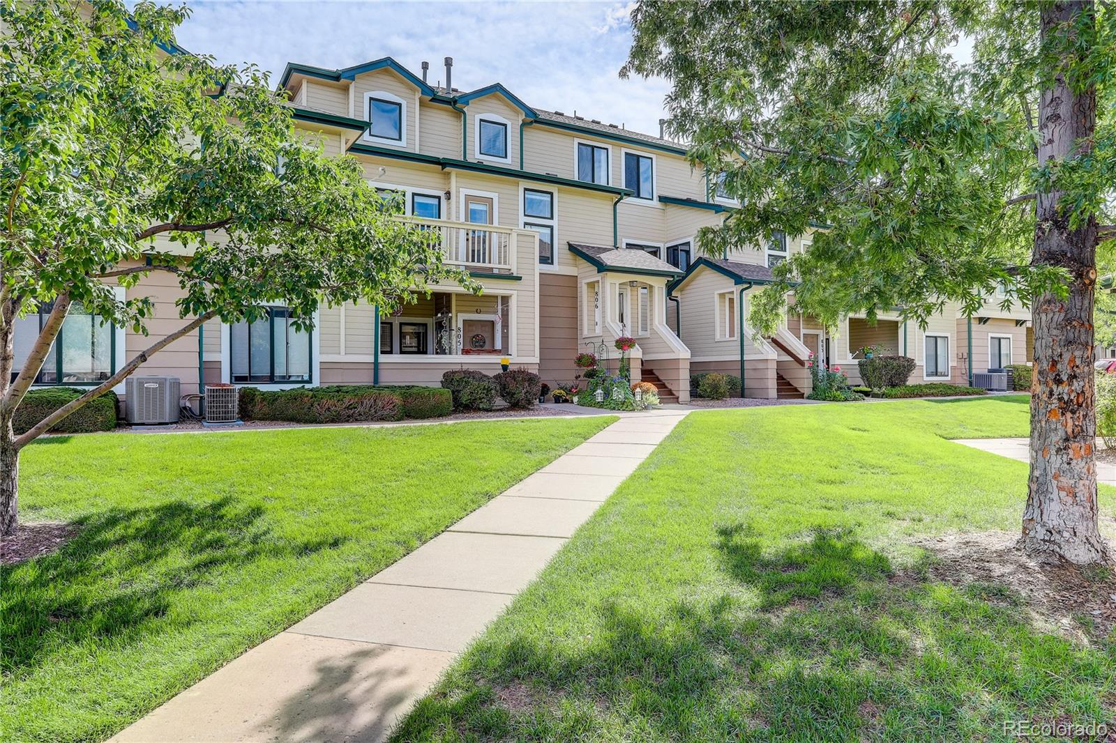 8707 Florida Avenue #806, Denver, CO 80247, 2 Bedrooms Bedrooms, ,2 BathroomsBathrooms,Residential,For Sale,Florida,REC4150056