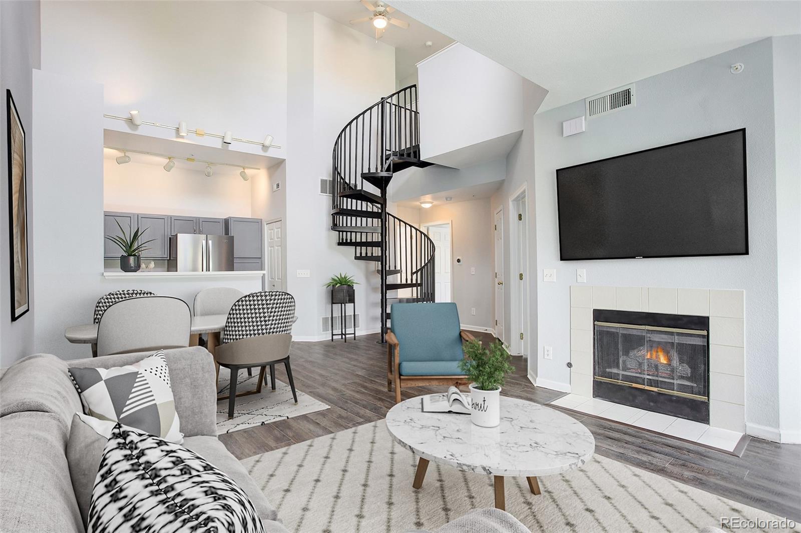 8707 Florida Avenue #806, Denver, CO 80247, 2 Bedrooms Bedrooms, ,2 BathroomsBathrooms,Residential,For Sale,Florida,REC4150056