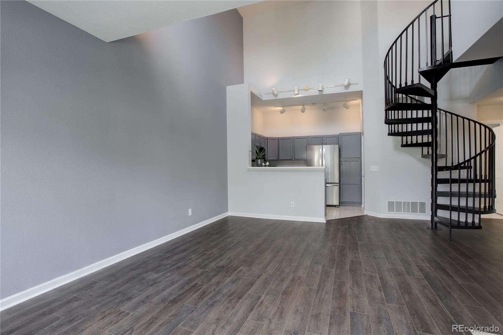 8707 Florida Avenue #806, Denver, CO 80247, 2 Bedrooms Bedrooms, ,2 BathroomsBathrooms,Residential,For Sale,Florida,REC4150056