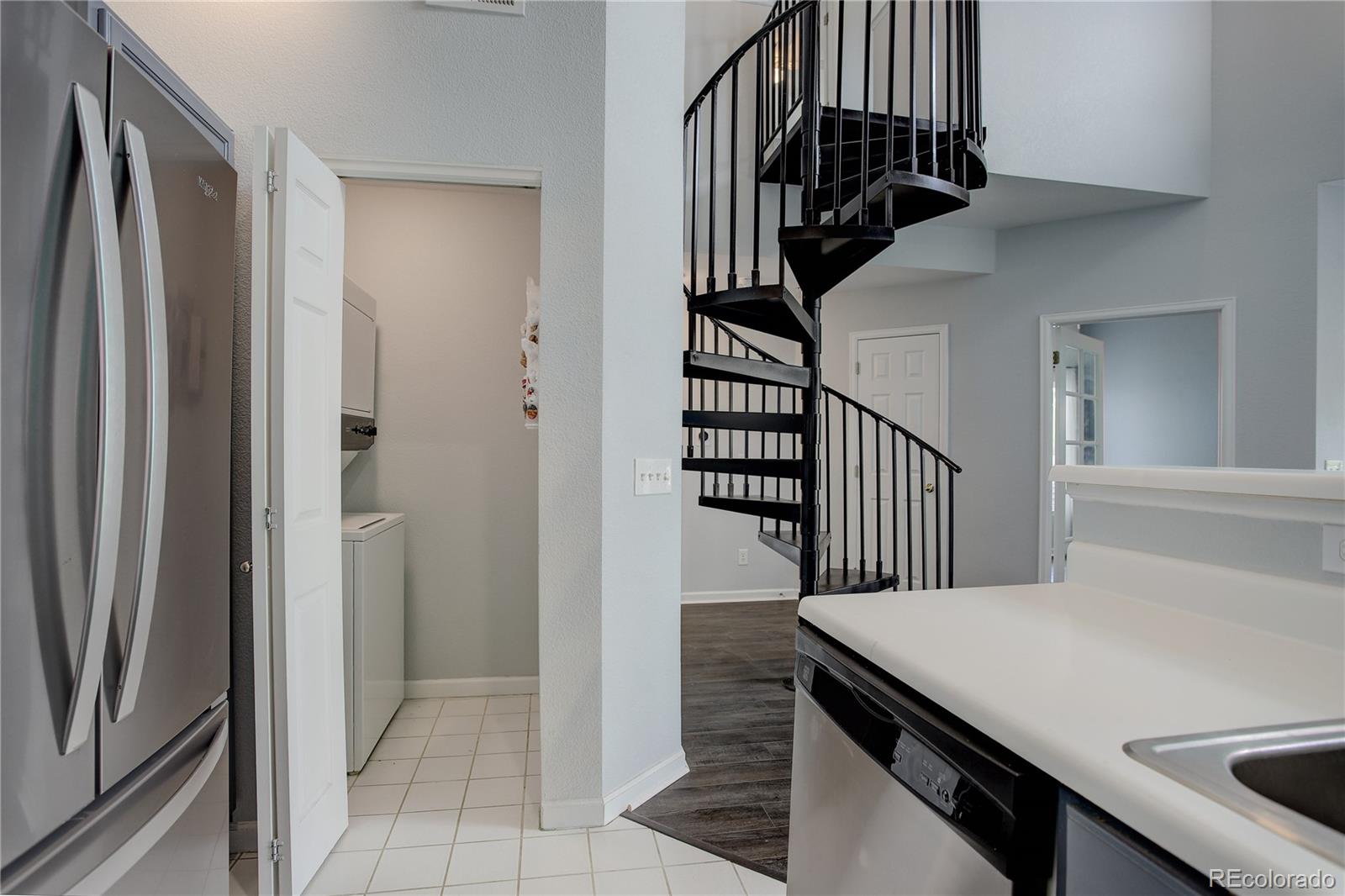 8707 Florida Avenue #806, Denver, CO 80247, 2 Bedrooms Bedrooms, ,2 BathroomsBathrooms,Residential,For Sale,Florida,REC4150056