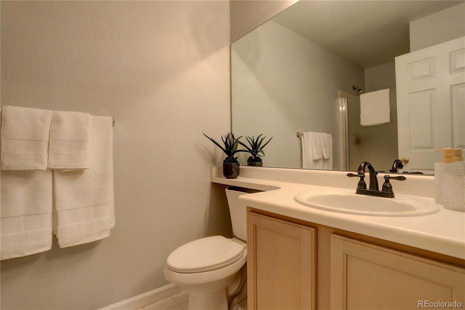 8707 Florida Avenue #806, Denver, CO 80247, 2 Bedrooms Bedrooms, ,2 BathroomsBathrooms,Residential,For Sale,Florida,REC4150056