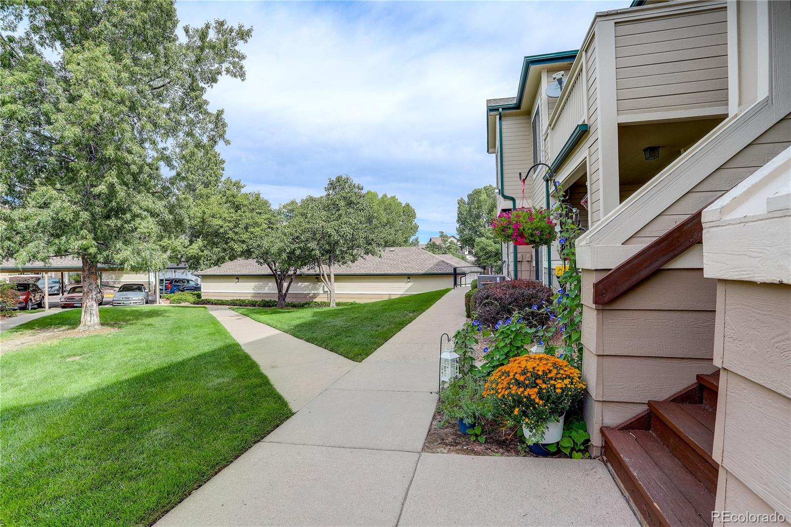 8707 Florida Avenue #806, Denver, CO 80247, 2 Bedrooms Bedrooms, ,2 BathroomsBathrooms,Residential,For Sale,Florida,REC4150056