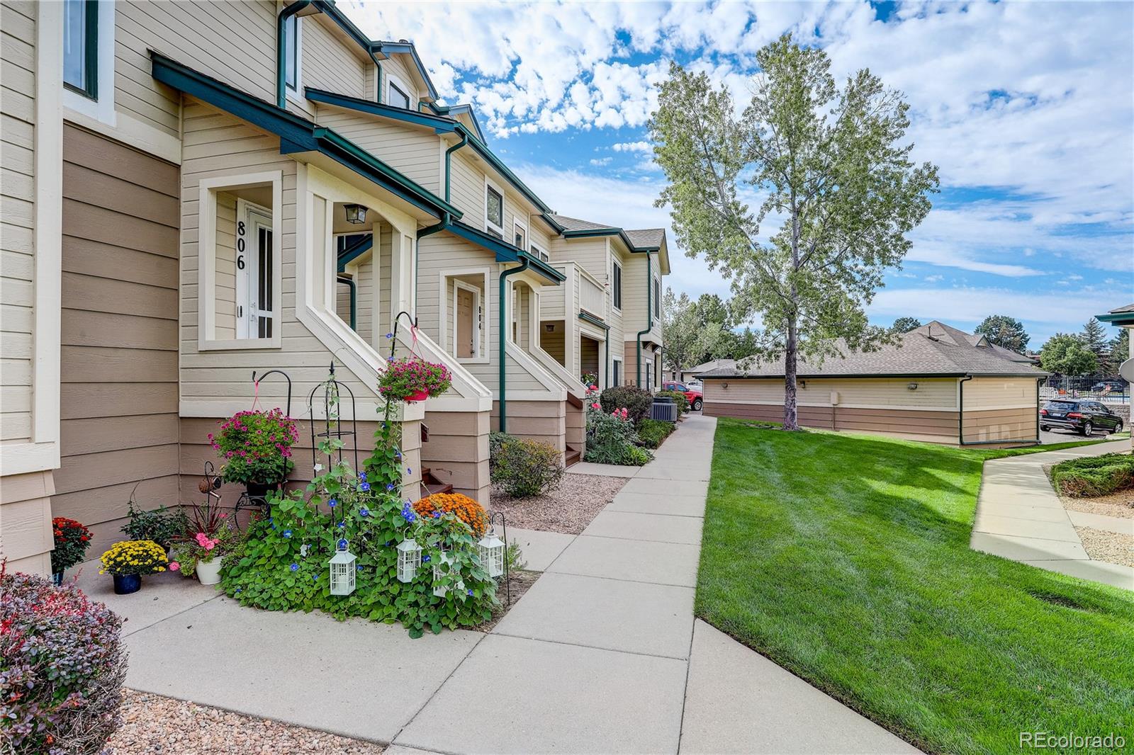 8707 Florida Avenue #806, Denver, CO 80247, 2 Bedrooms Bedrooms, ,2 BathroomsBathrooms,Residential,For Sale,Florida,REC4150056
