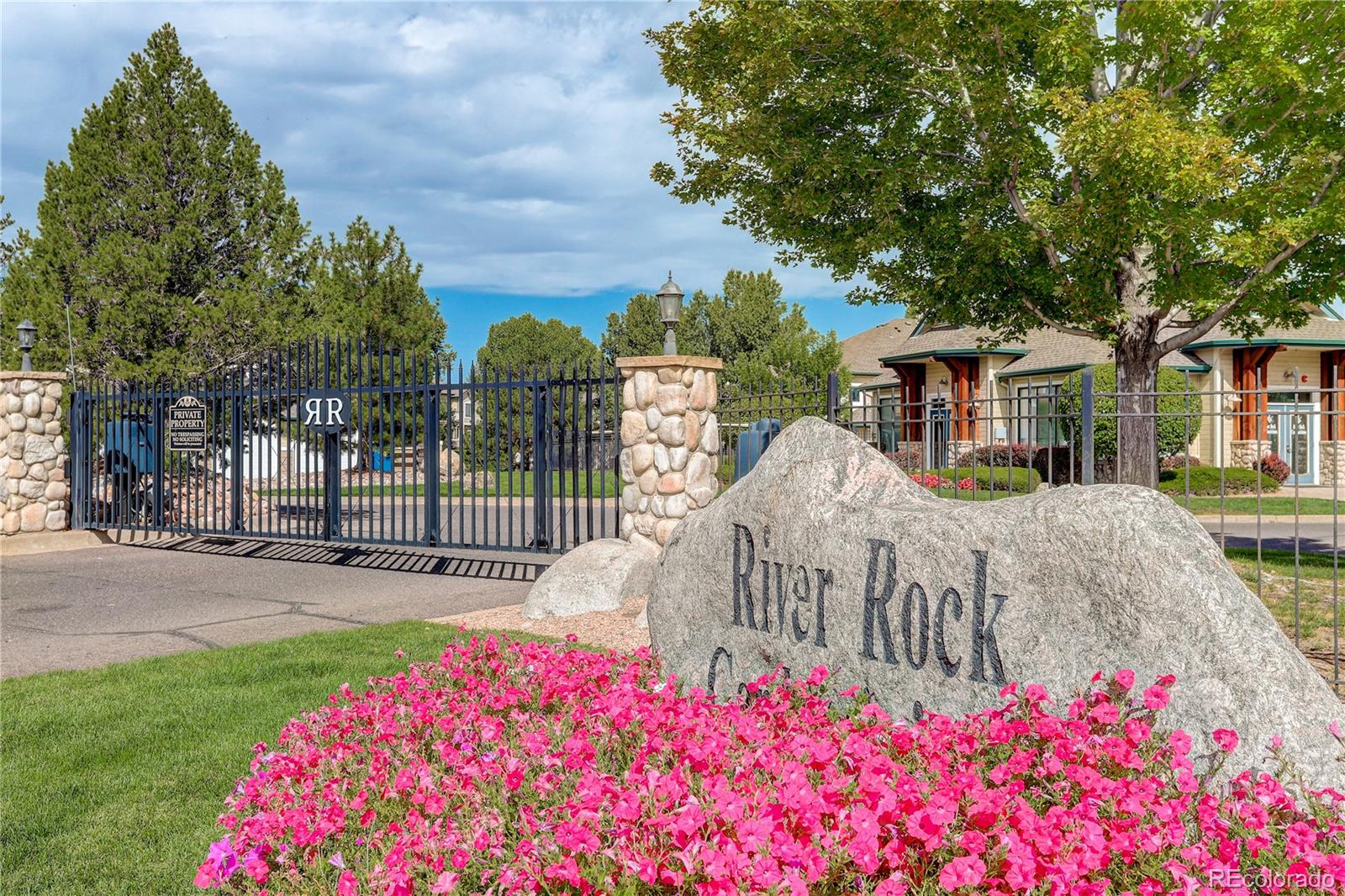 8707 Florida Avenue #806, Denver, CO 80247, 2 Bedrooms Bedrooms, ,2 BathroomsBathrooms,Residential,For Sale,Florida,REC4150056