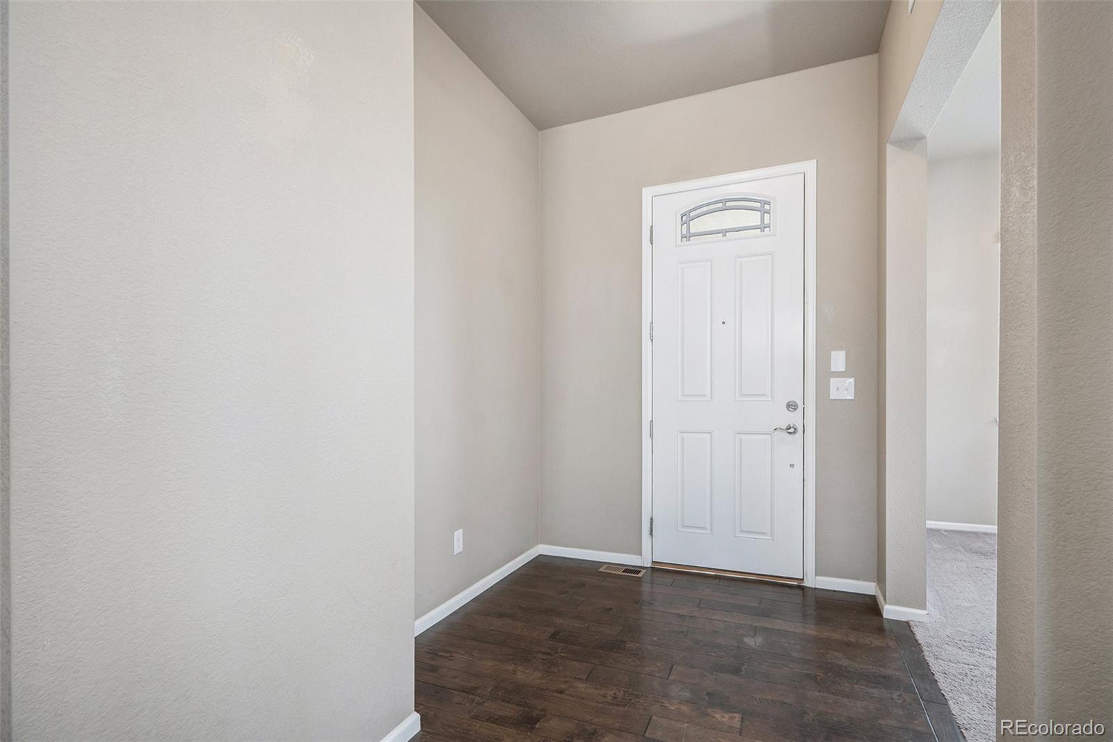 6561 Queensburg Court, Aurora, CO 80016, 3 Bedrooms Bedrooms, ,3 BathroomsBathrooms,Residential,For Sale,Queensburg,REC6118044