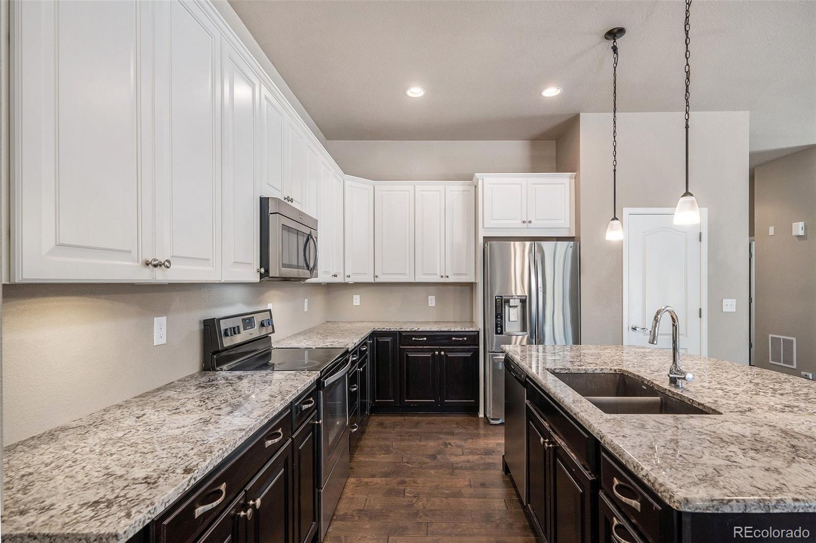 6561 Queensburg Court, Aurora, CO 80016, 3 Bedrooms Bedrooms, ,3 BathroomsBathrooms,Residential,For Sale,Queensburg,REC6118044