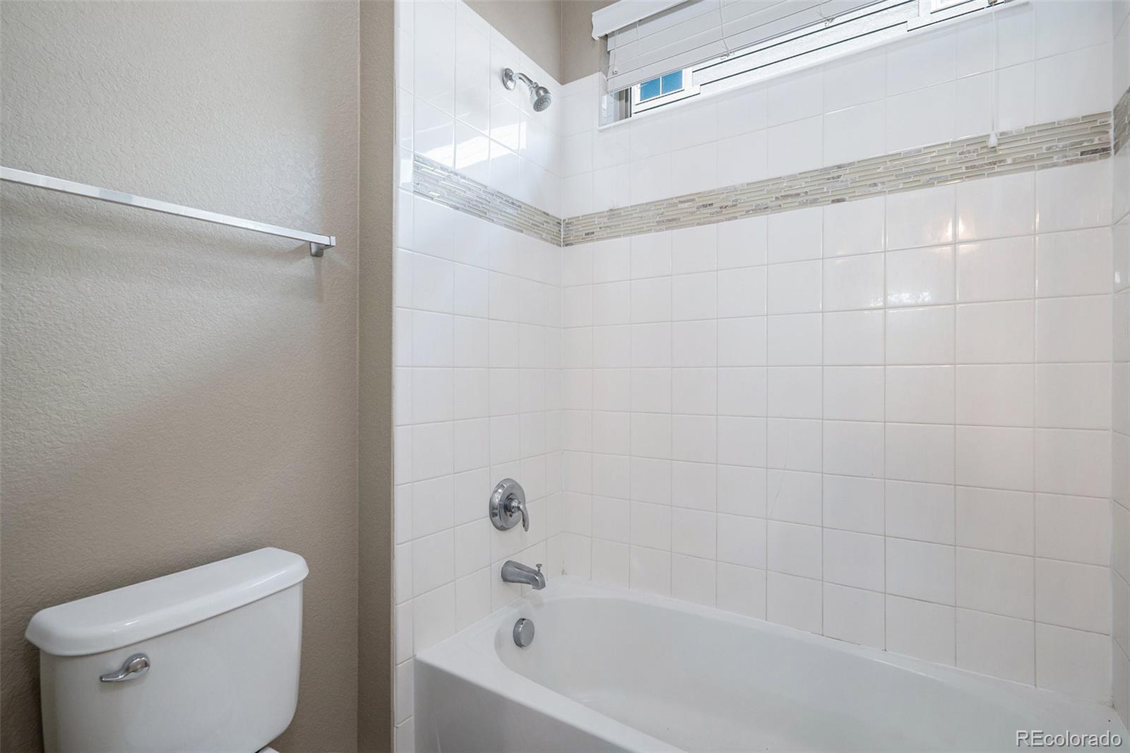 6561 Queensburg Court, Aurora, CO 80016, 3 Bedrooms Bedrooms, ,3 BathroomsBathrooms,Residential,For Sale,Queensburg,REC6118044