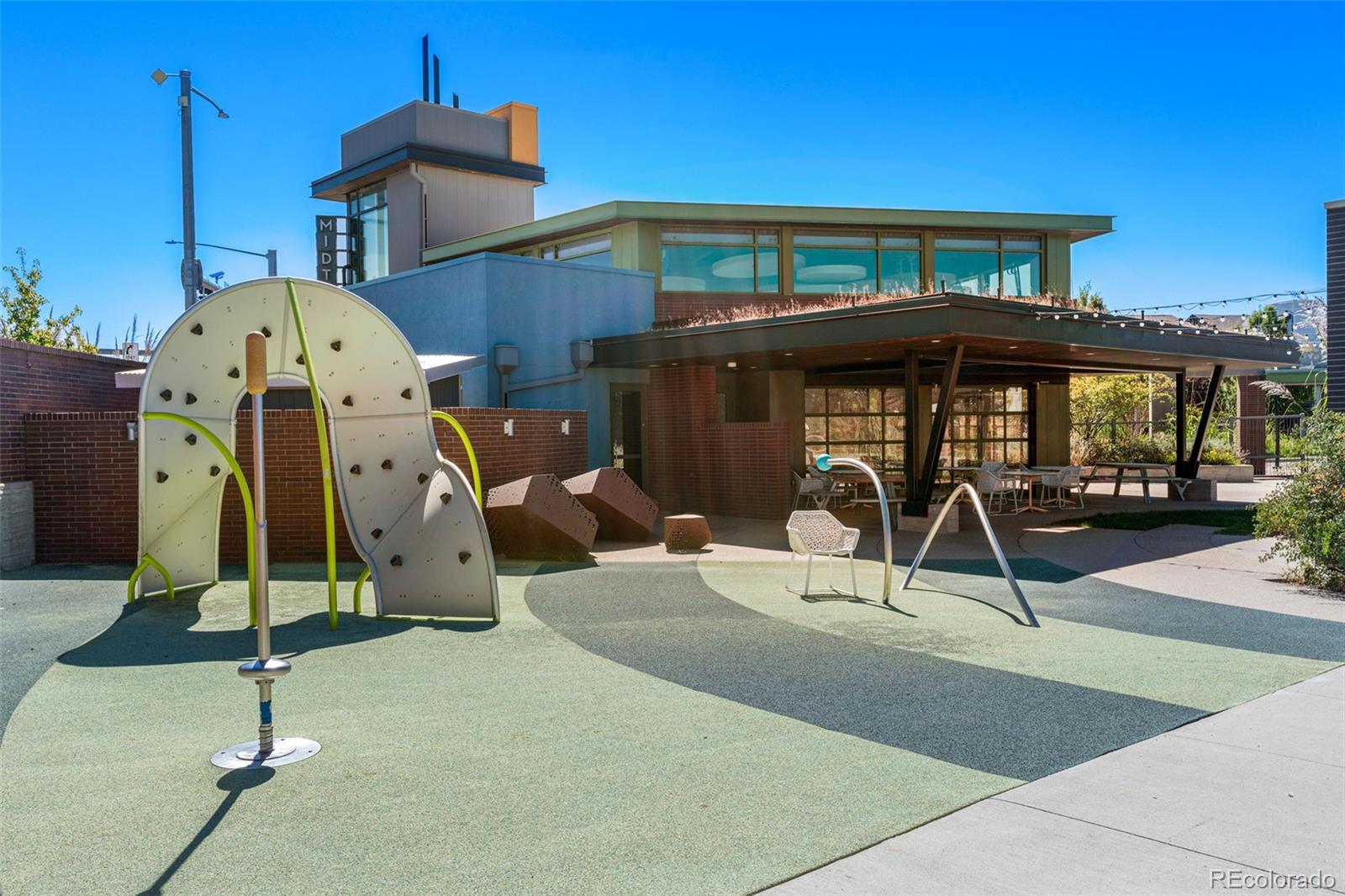 Restricted Address, 3 Bedrooms Bedrooms, ,4 BathroomsBathrooms,Residential,For Sale,Navajo,REC3697110