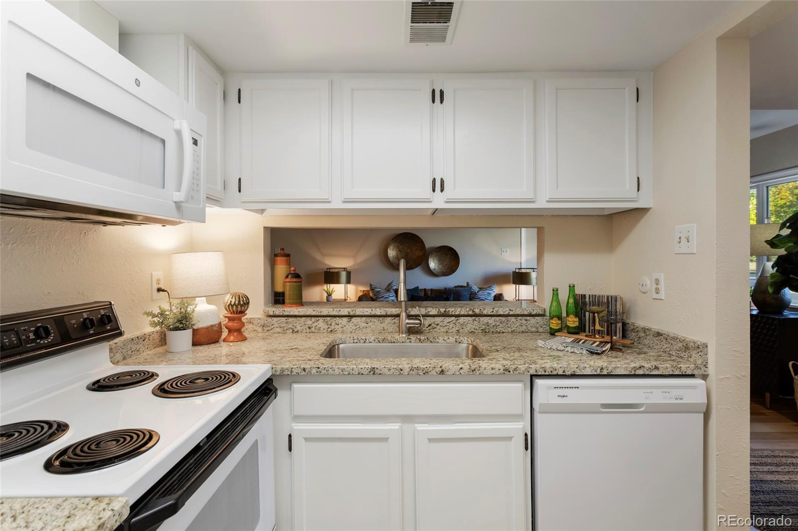 1250 Monaco Parkway #98, Denver, CO 80224, 2 Bedrooms Bedrooms, ,2 BathroomsBathrooms,Residential,For Sale,Monaco,REC3443858